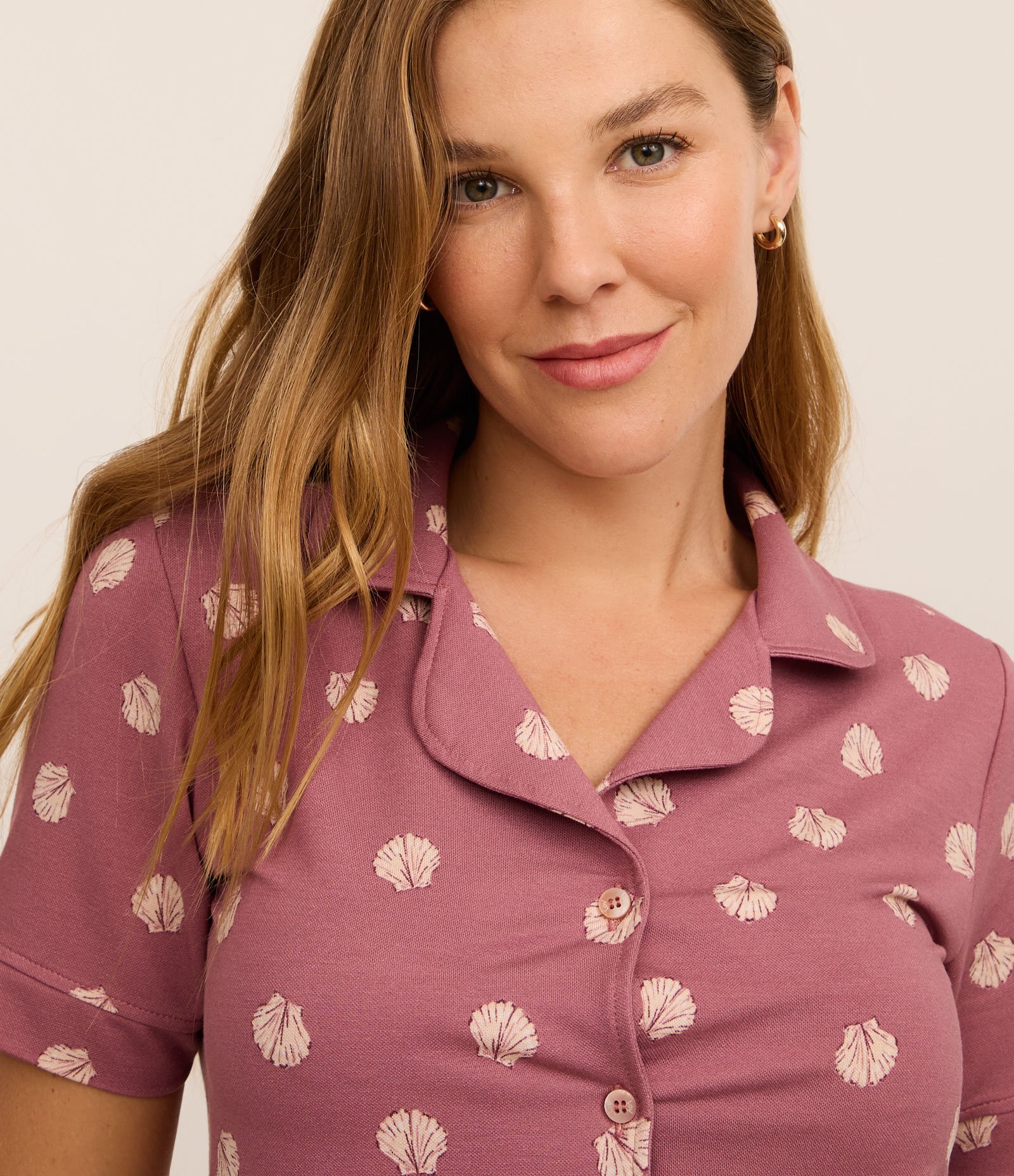 Pijama Short Doll Americano em Viscose com Estampa de Conchas e Detalhe Rendinha Rosa 2