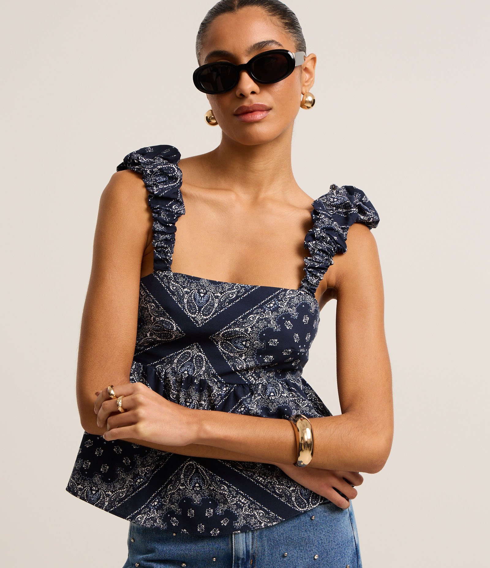 Blusa Peplum em Tricoline com Alça Bufante e Estampa Paisley Azul Marinho 1