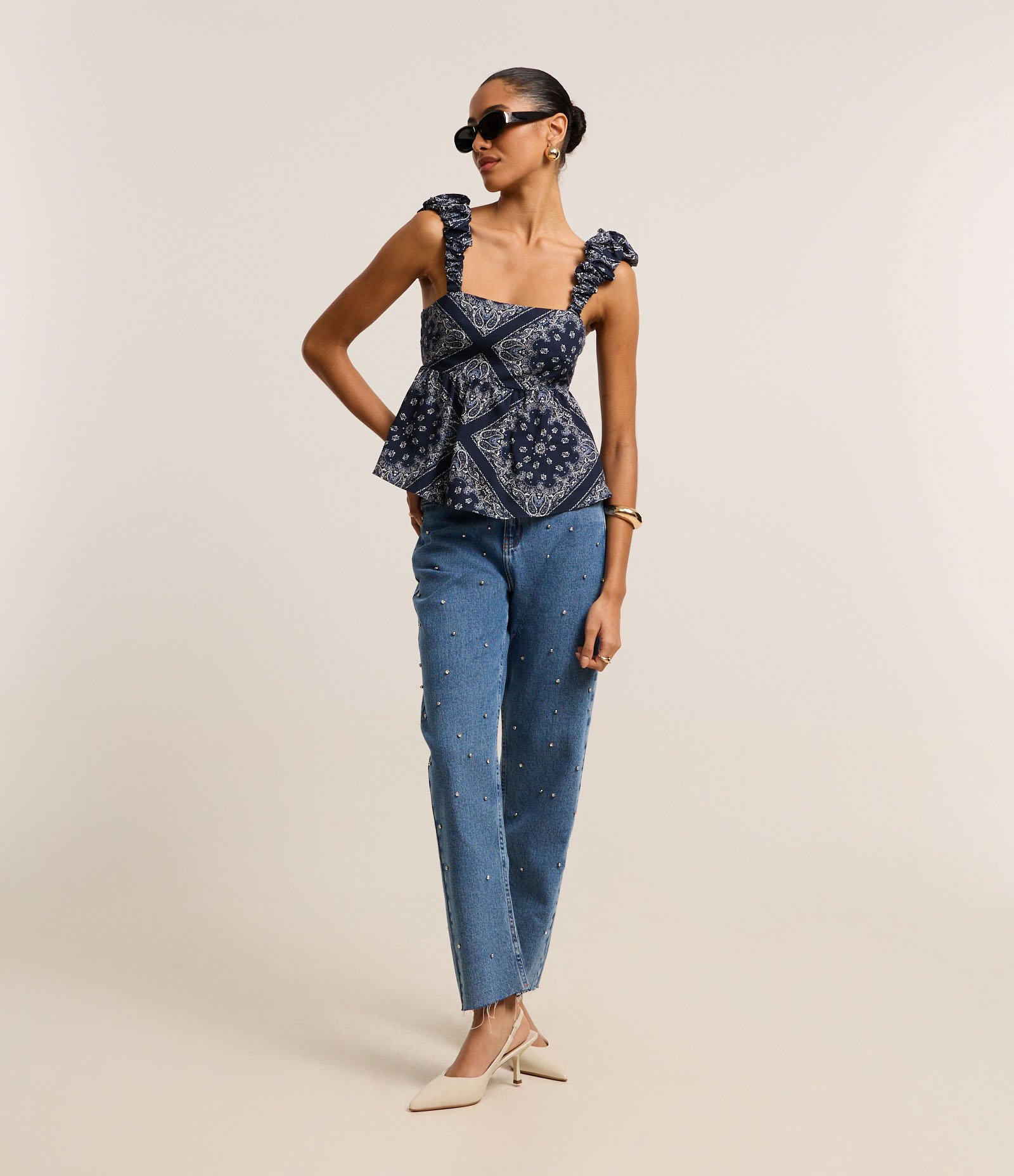 Blusa Peplum em Tricoline com Alça Bufante e Estampa Paisley Azul Marinho 2