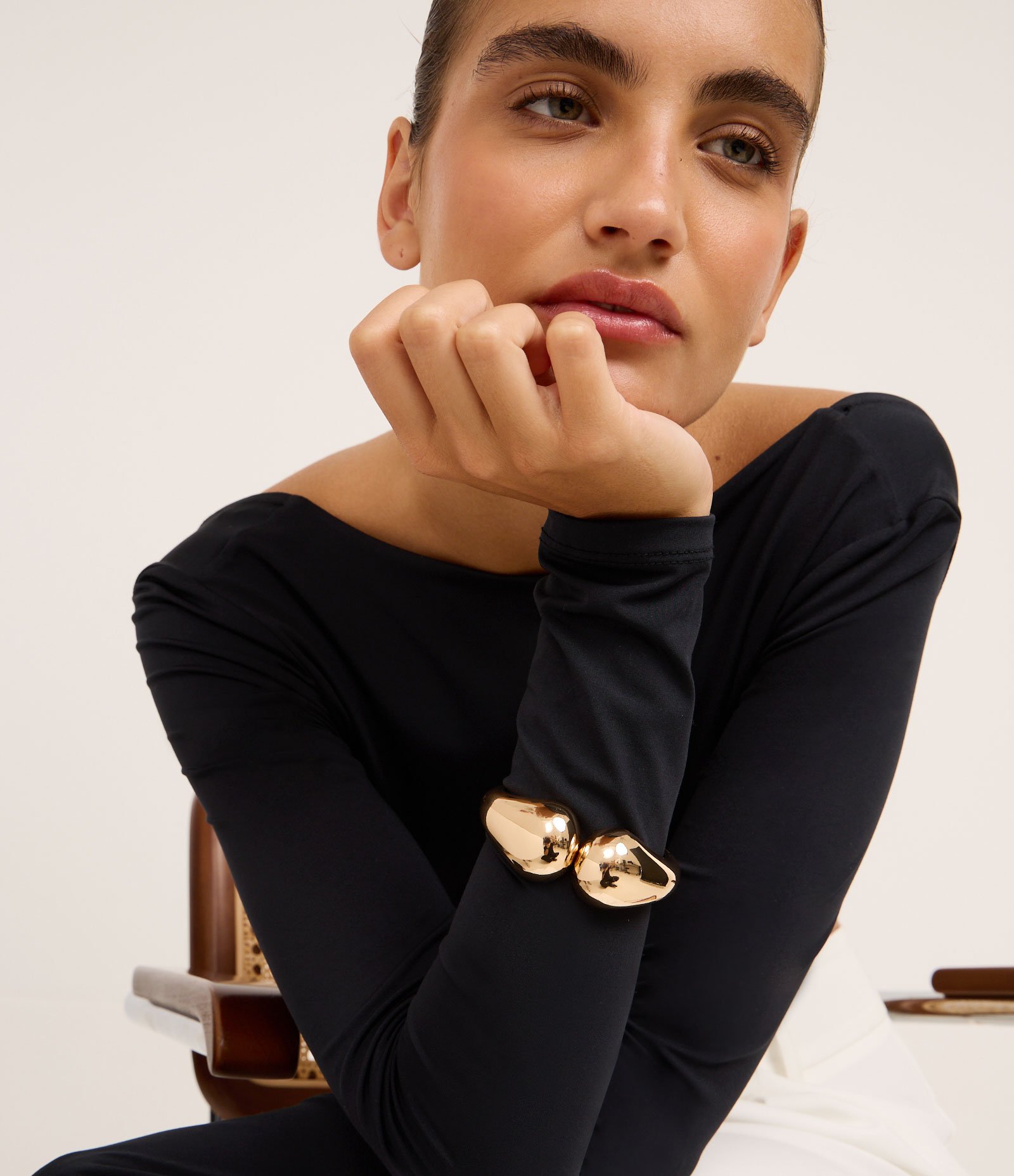 Maxi Bracelete com Forma de Gota Dupla Dourado 1