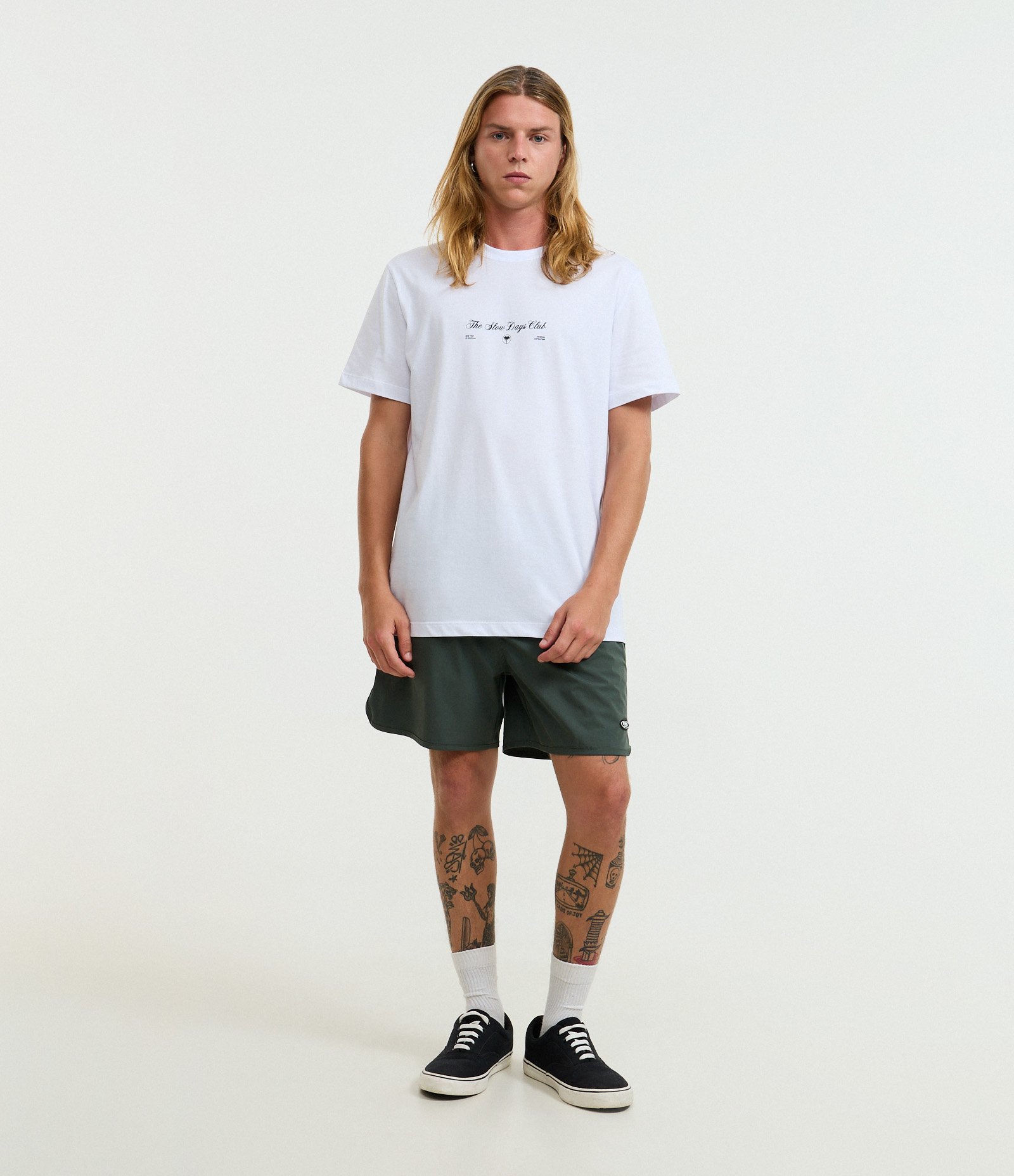 Bermuda Tecnológica Lisa com Barra Arredondada Verde 1