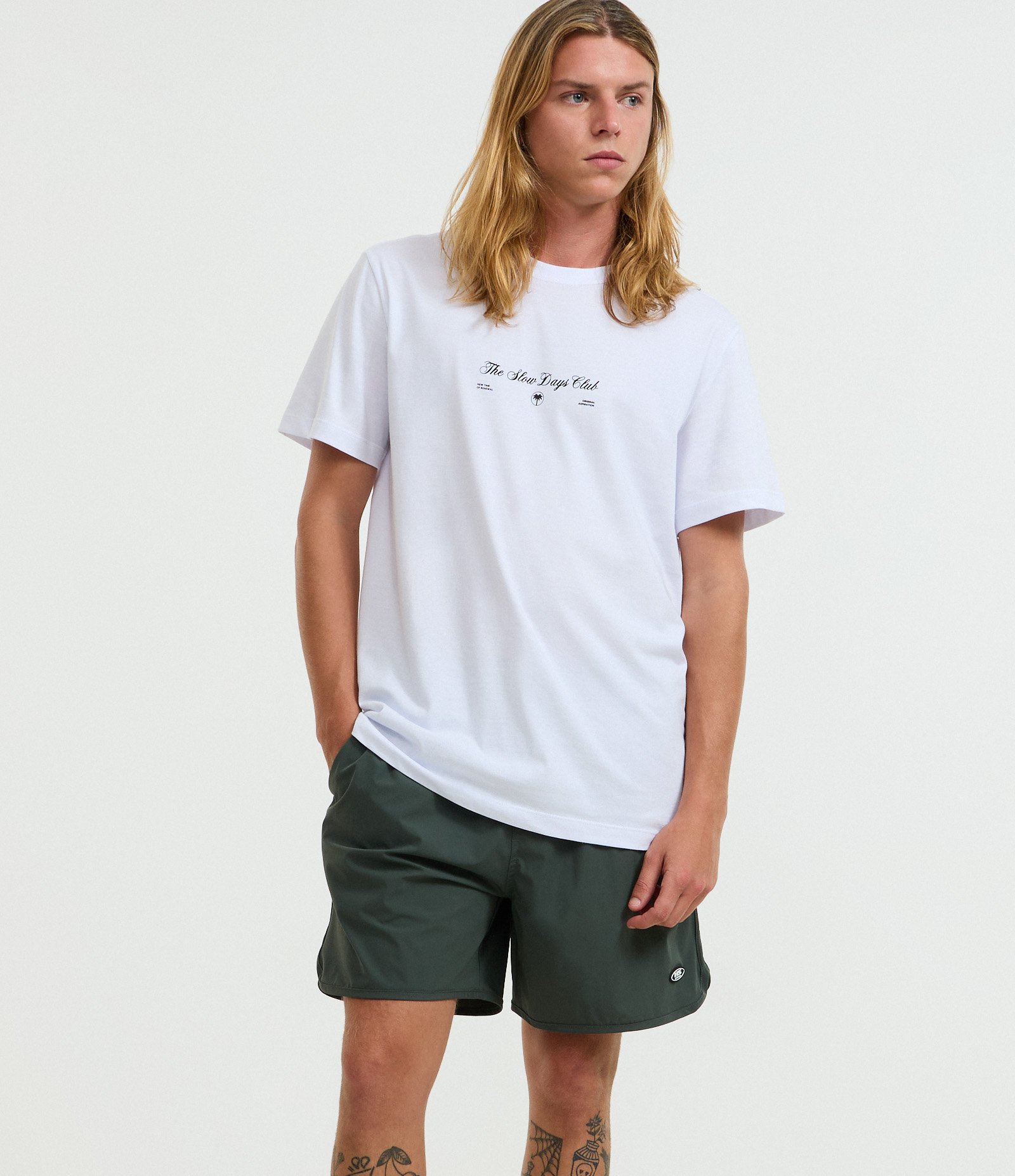 Bermuda Tecnológica Lisa com Barra Arredondada Verde 4