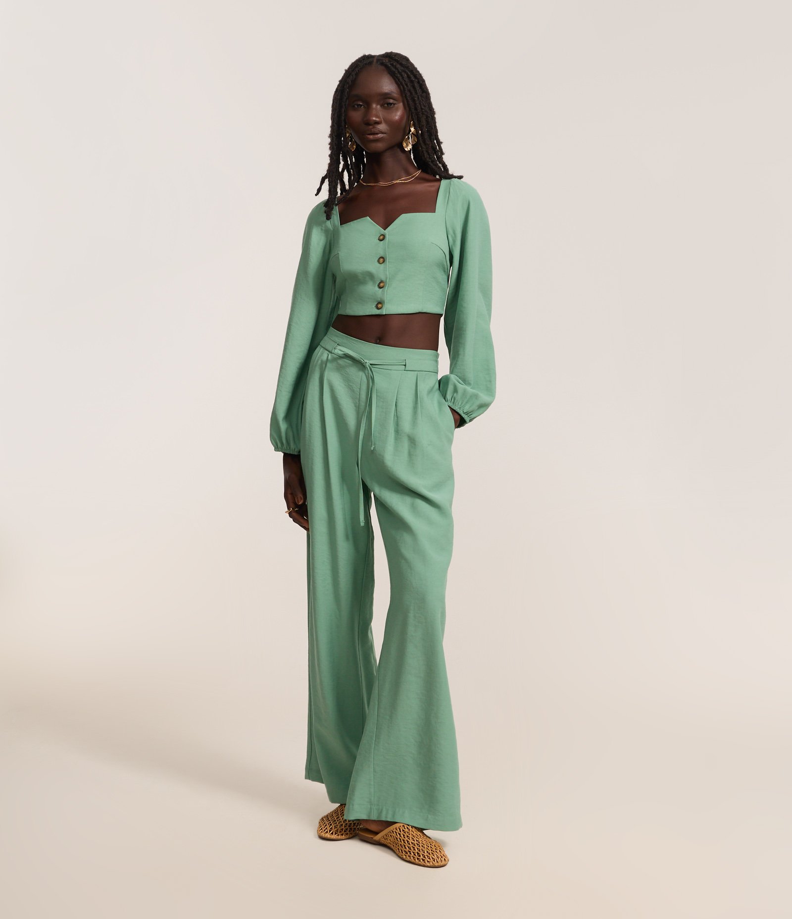Calça Wide Leg Alfaiatada com Cintinho Embutido Verde 1