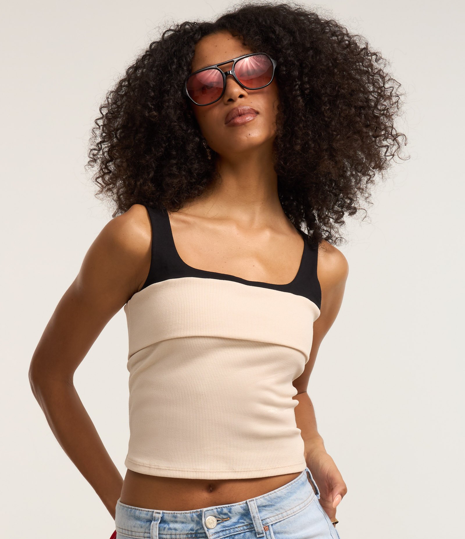 Blusa em Ribana Bicolor com Pala Dupla Bege 2