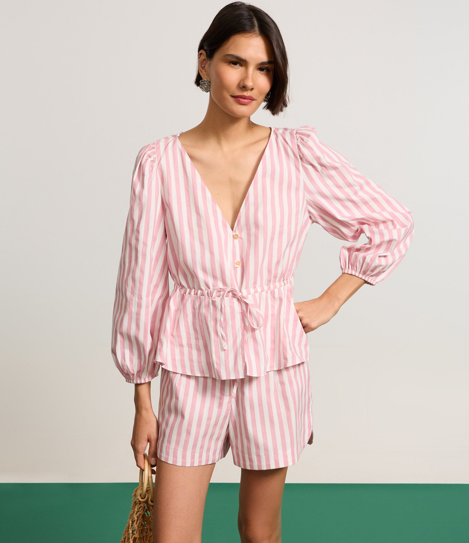 Blusa em Tricoline Listrada com Manga 3/4 Bufante Rosa 4