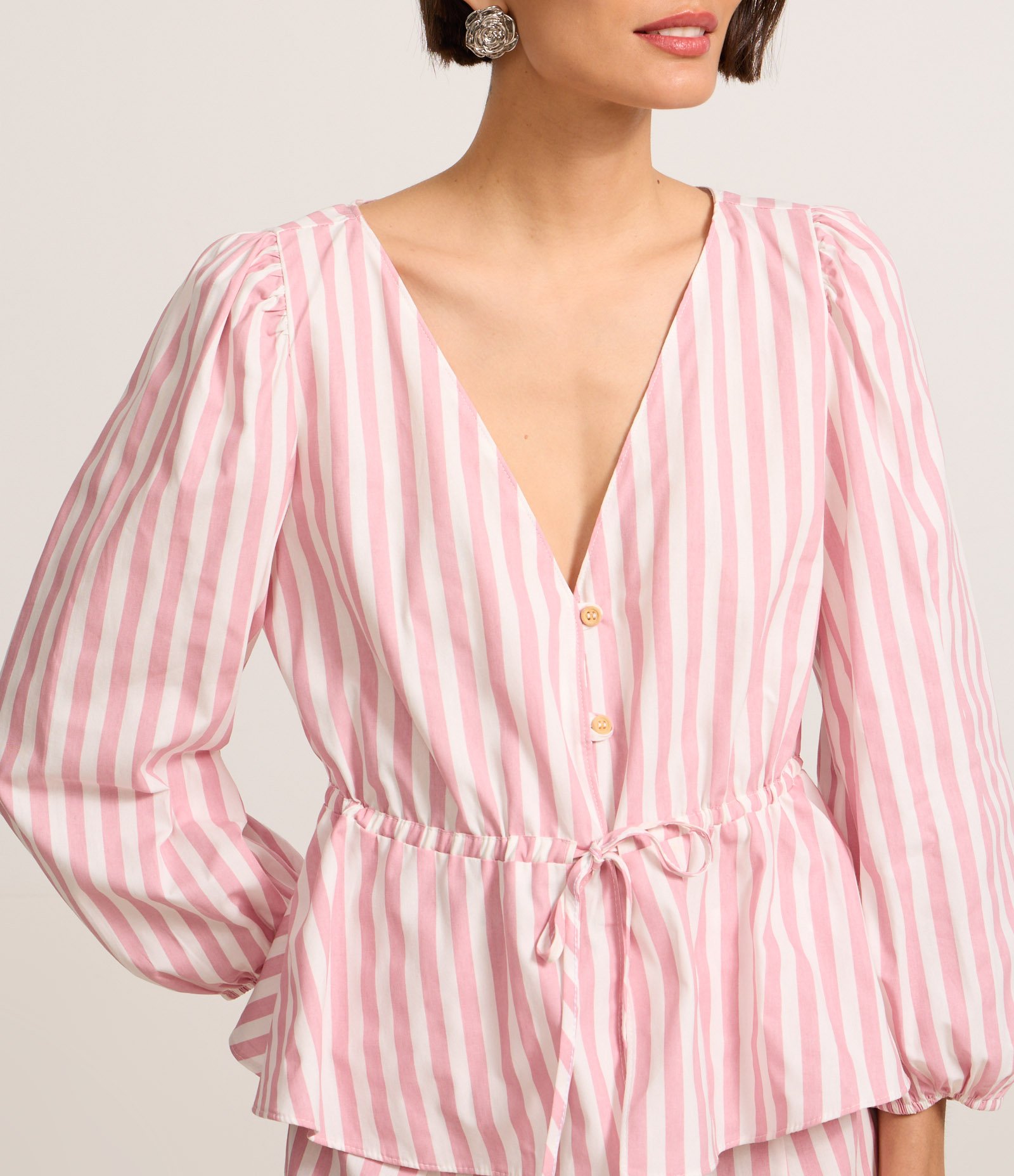 Blusa em Tricoline Listrada com Manga 3/4 Bufante Rosa 3