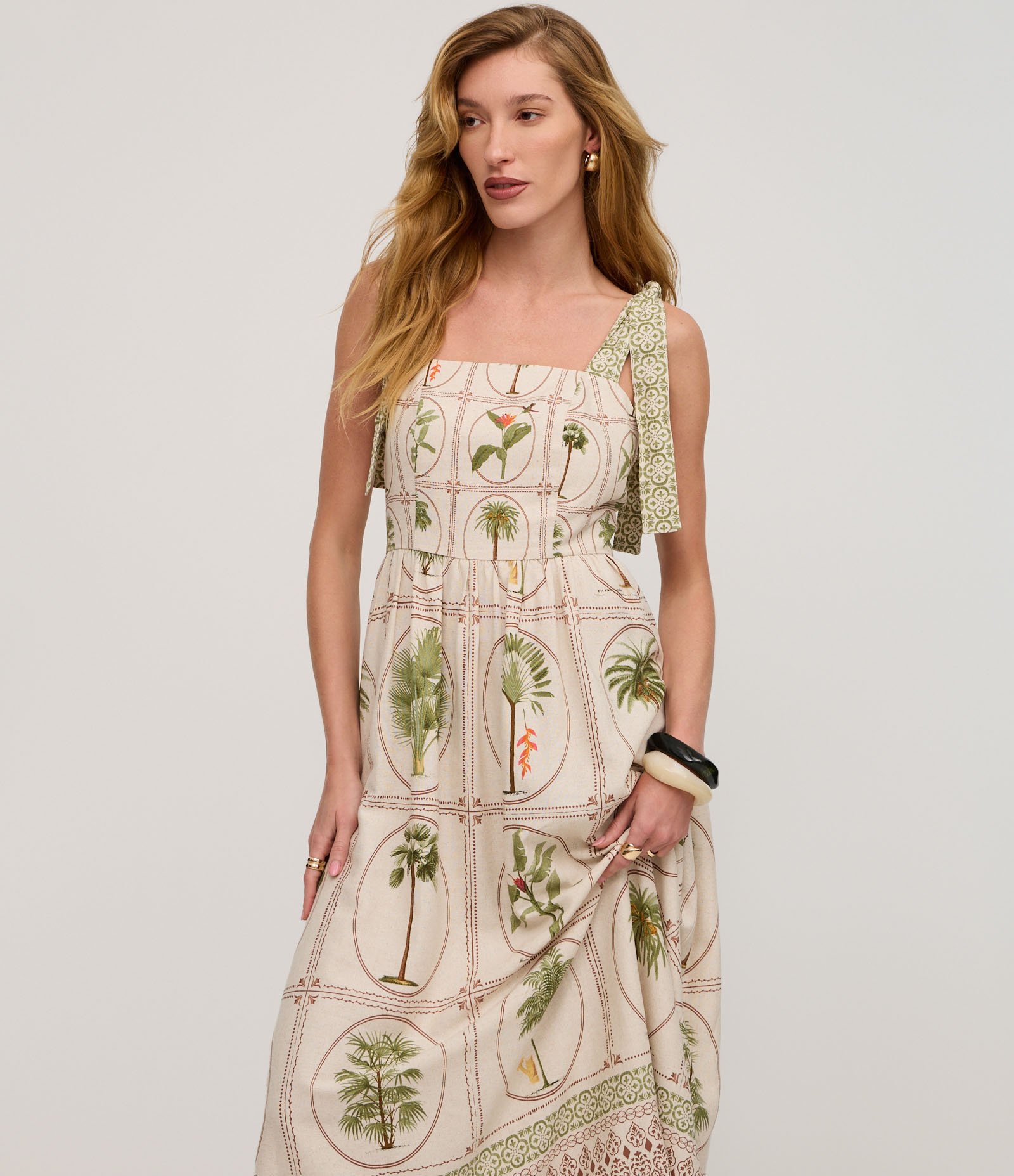 Vestido Evasê Midi em Visolinho com Estampa FLores e Folhagens Bege 1