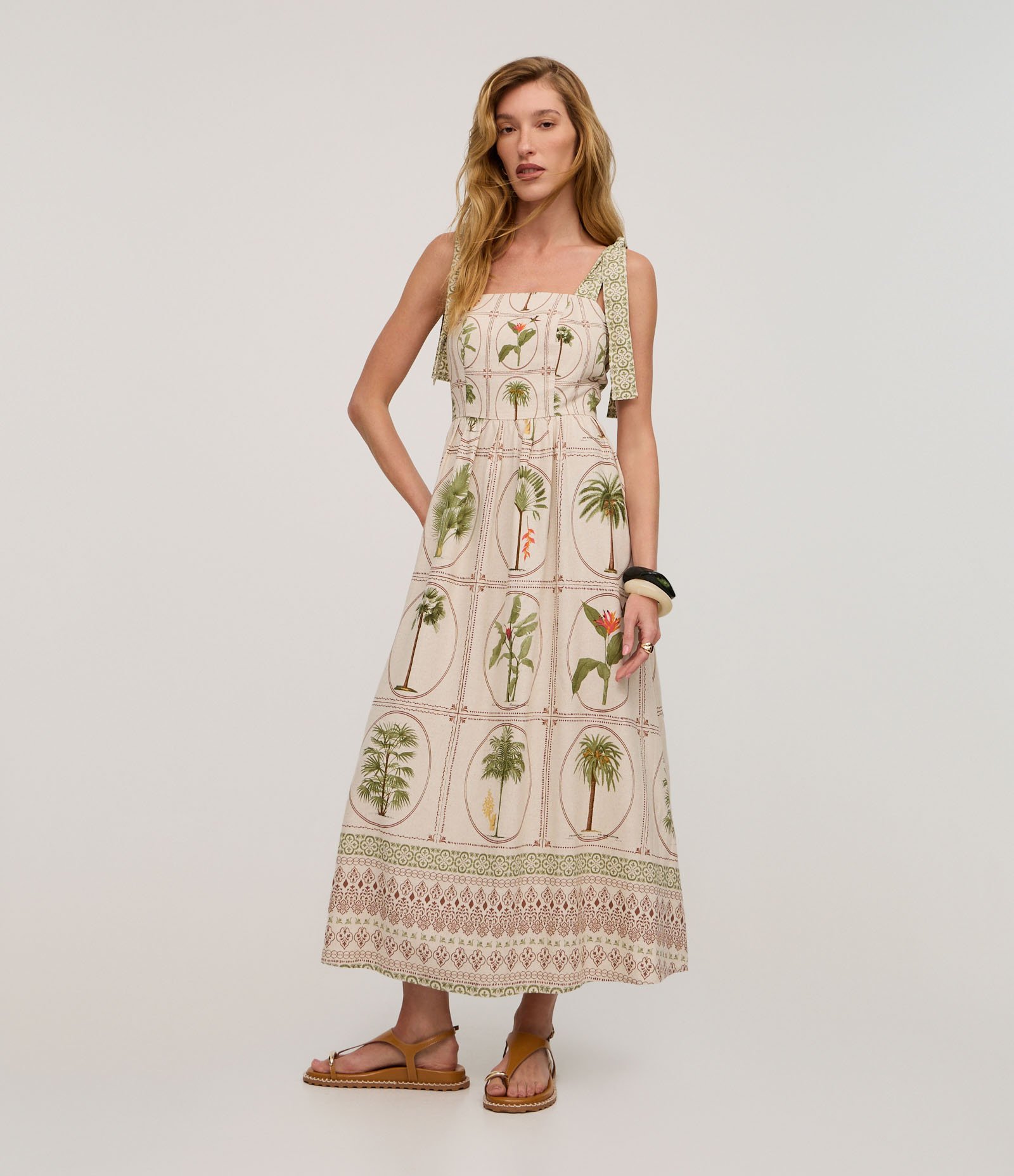 Vestido Evasê Midi em Visolinho com Estampa FLores e Folhagens Bege 2