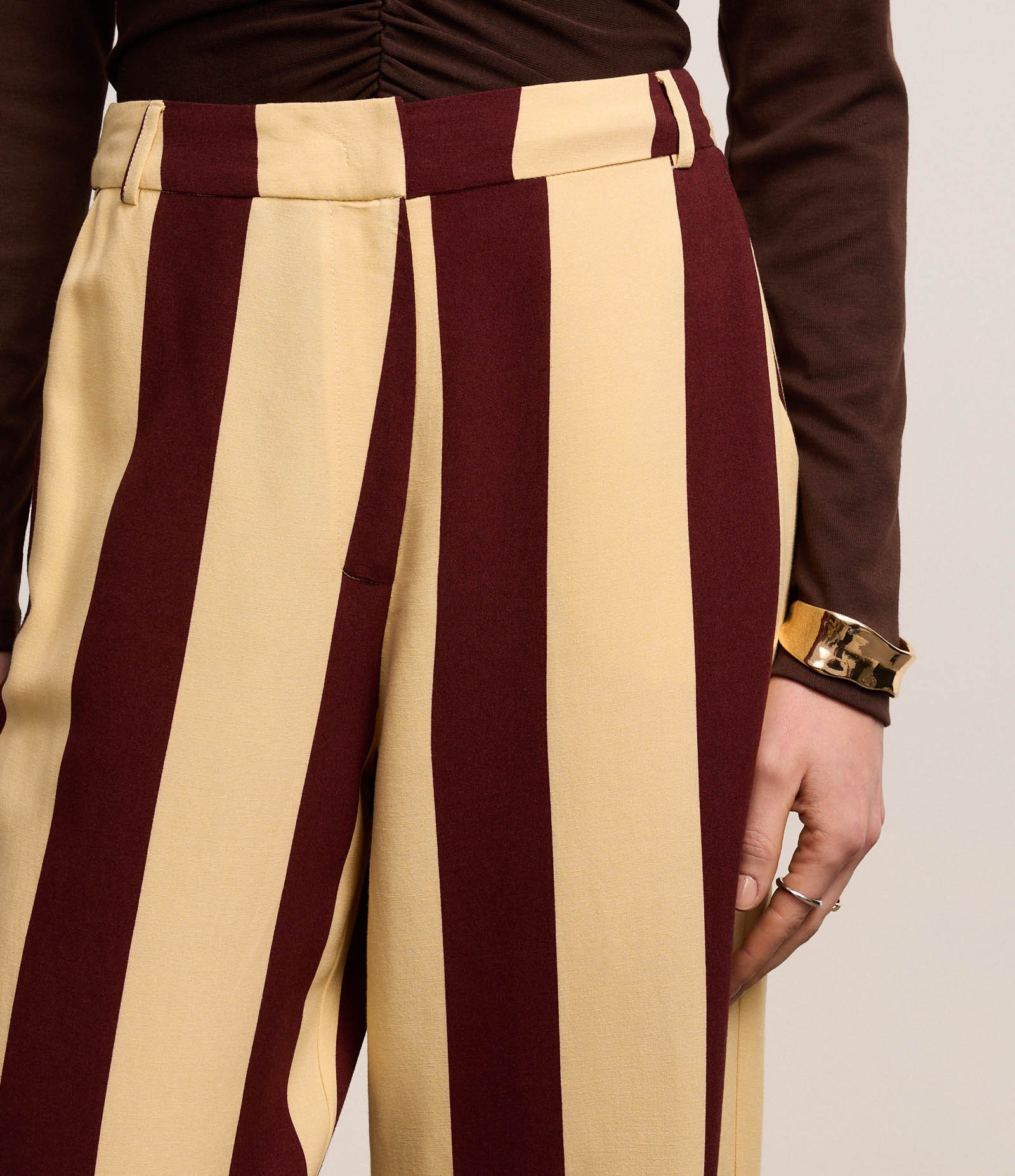 Calça Pantalona Listrada em Viscolinho Bicolor Bicolor 4