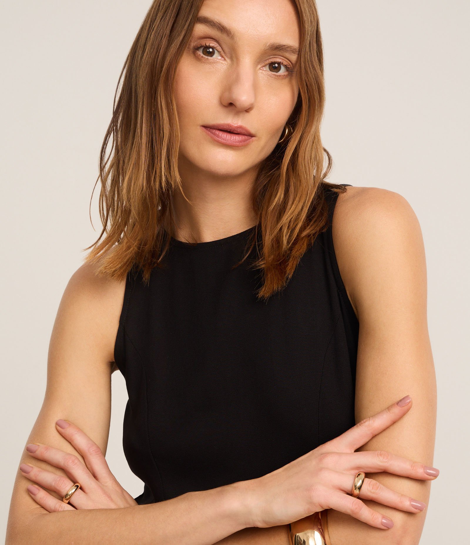 Macacão em Viscose com Alça Larga e Bolsos Preto 3