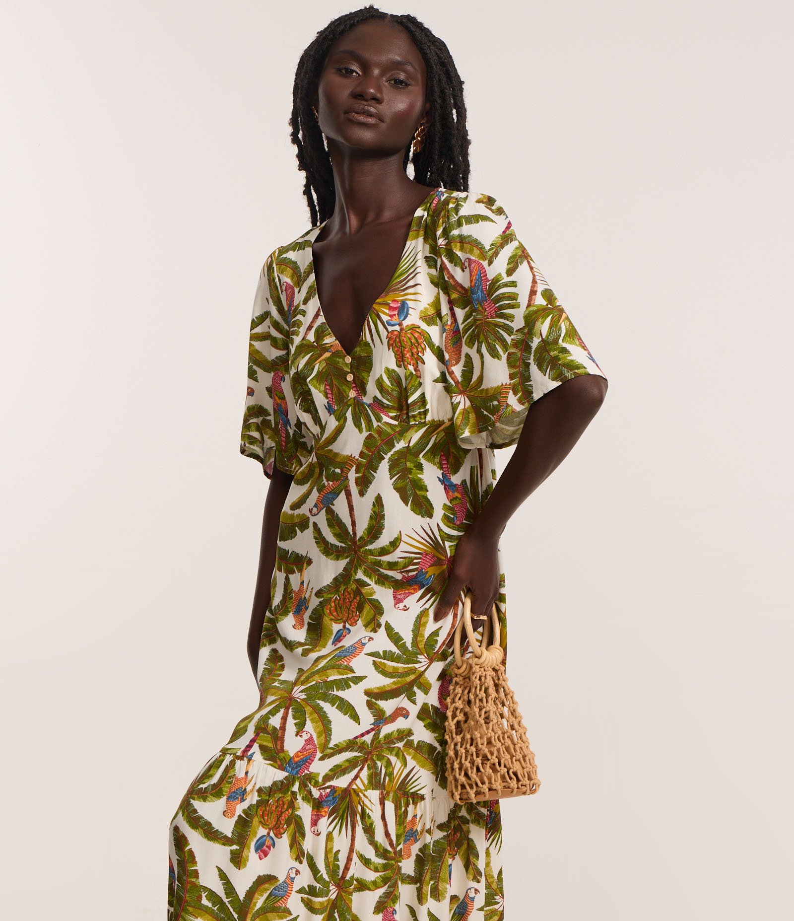 Vestido Longo em Chalis com Estampa Tropical e Botões Verde 2