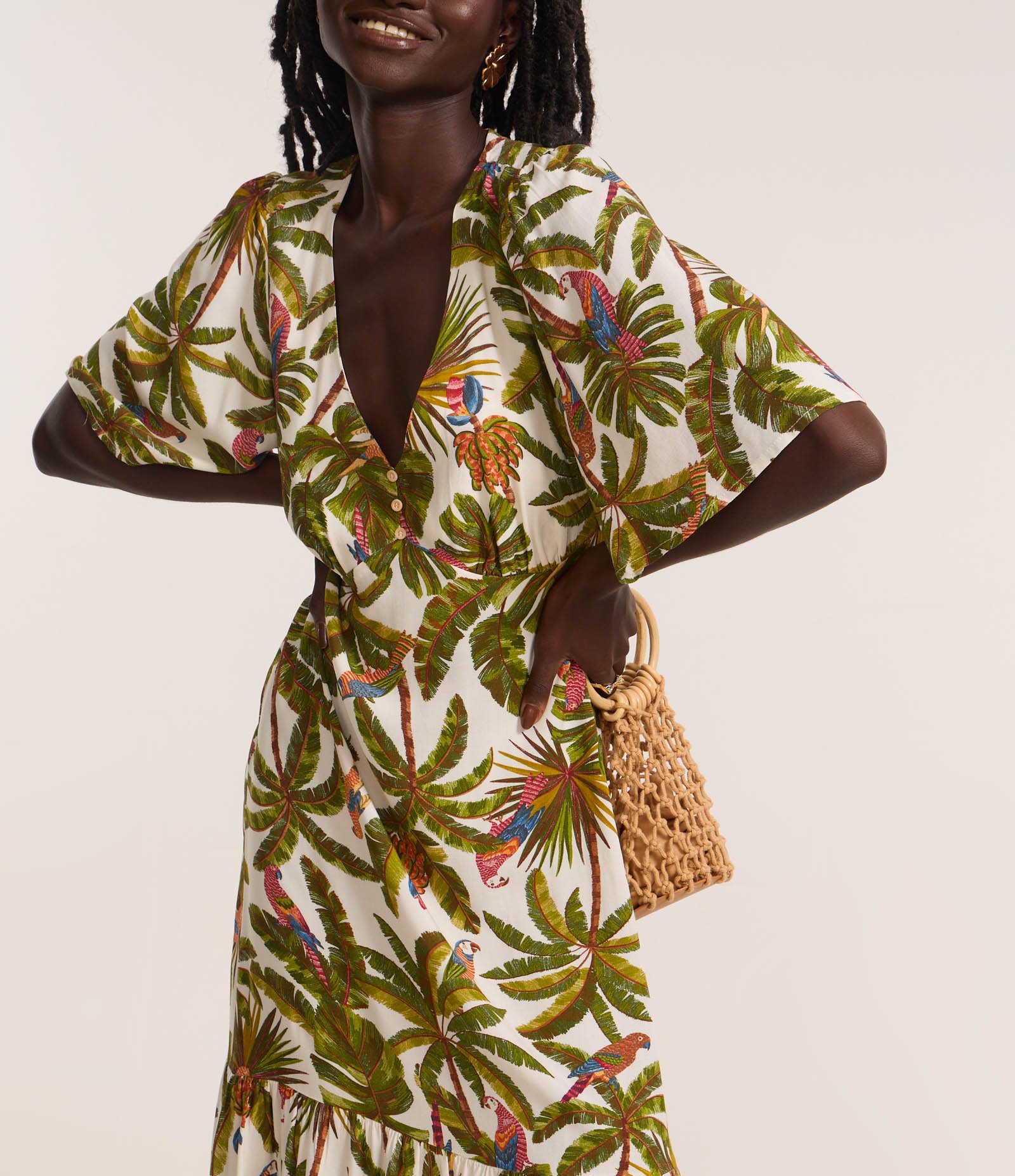 Vestido Longo em Chalis com Estampa Tropical e Botões Verde 3