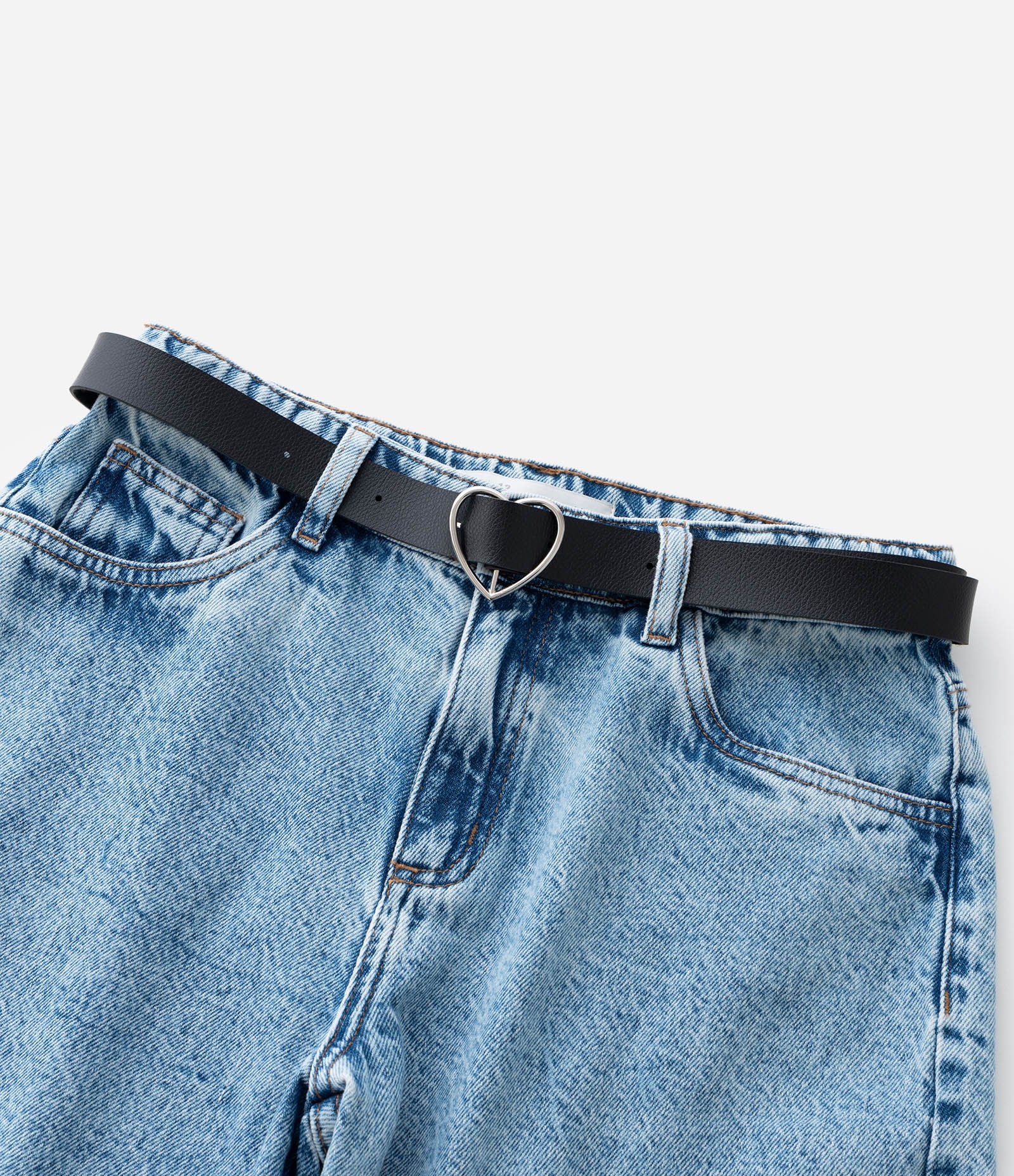 Bermuda Infantil em Jeans com Cinto de Coração - Tam 5 a 14 Anos Azul 5