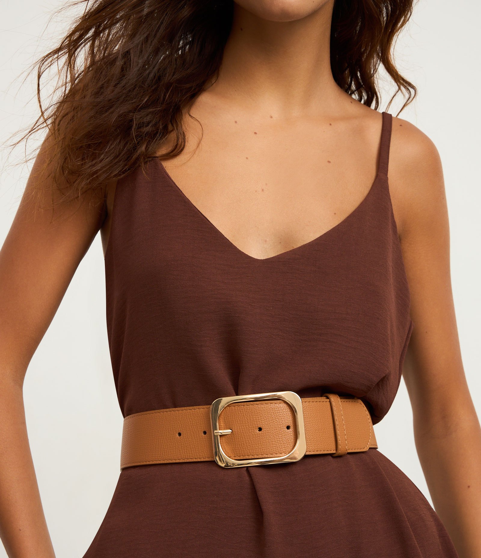 Cinto Médio em PU com Fivela Quadrada Caramelo 1