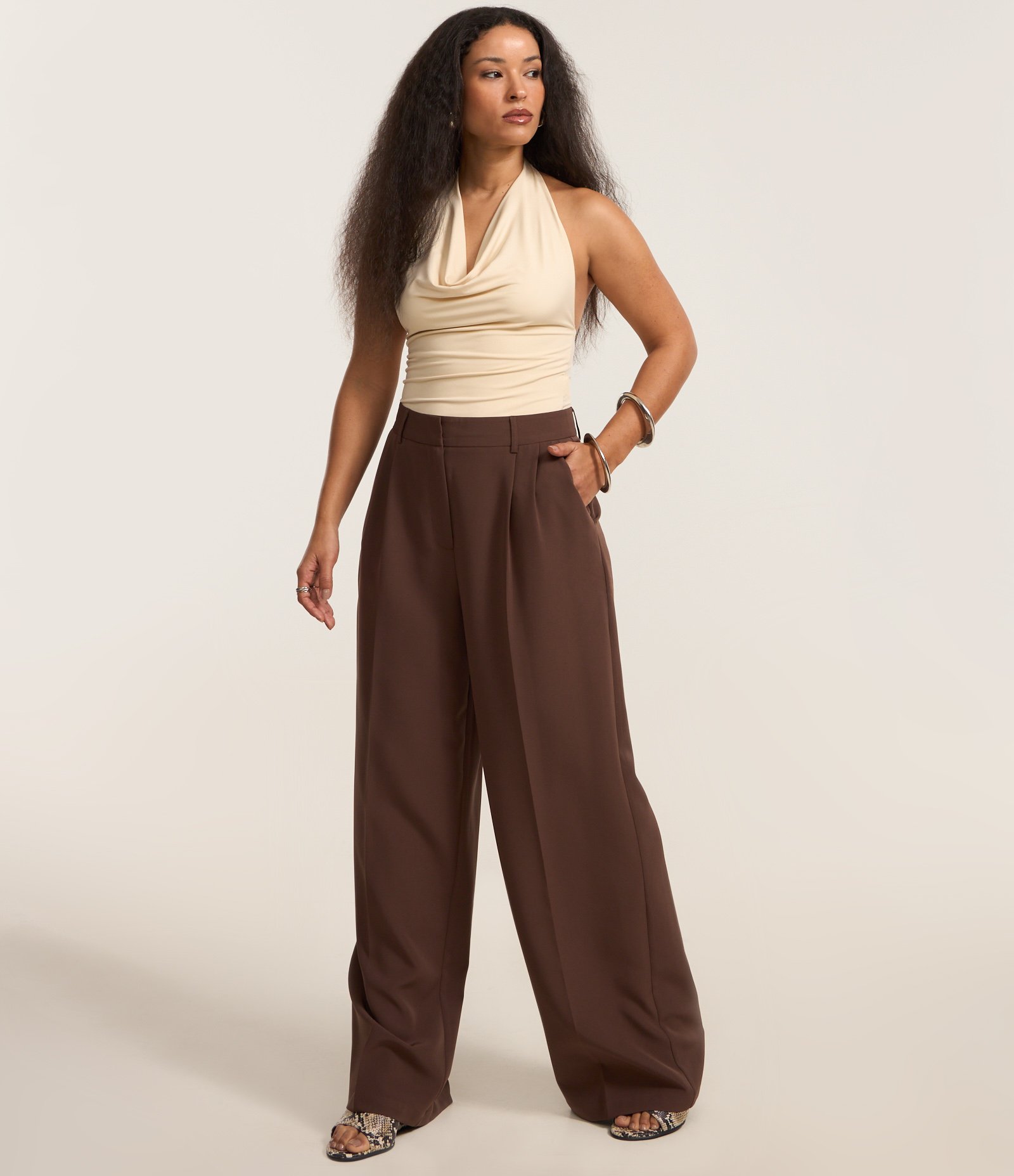 Blusa Frente Única em Microfibra com Decote Degagê 2