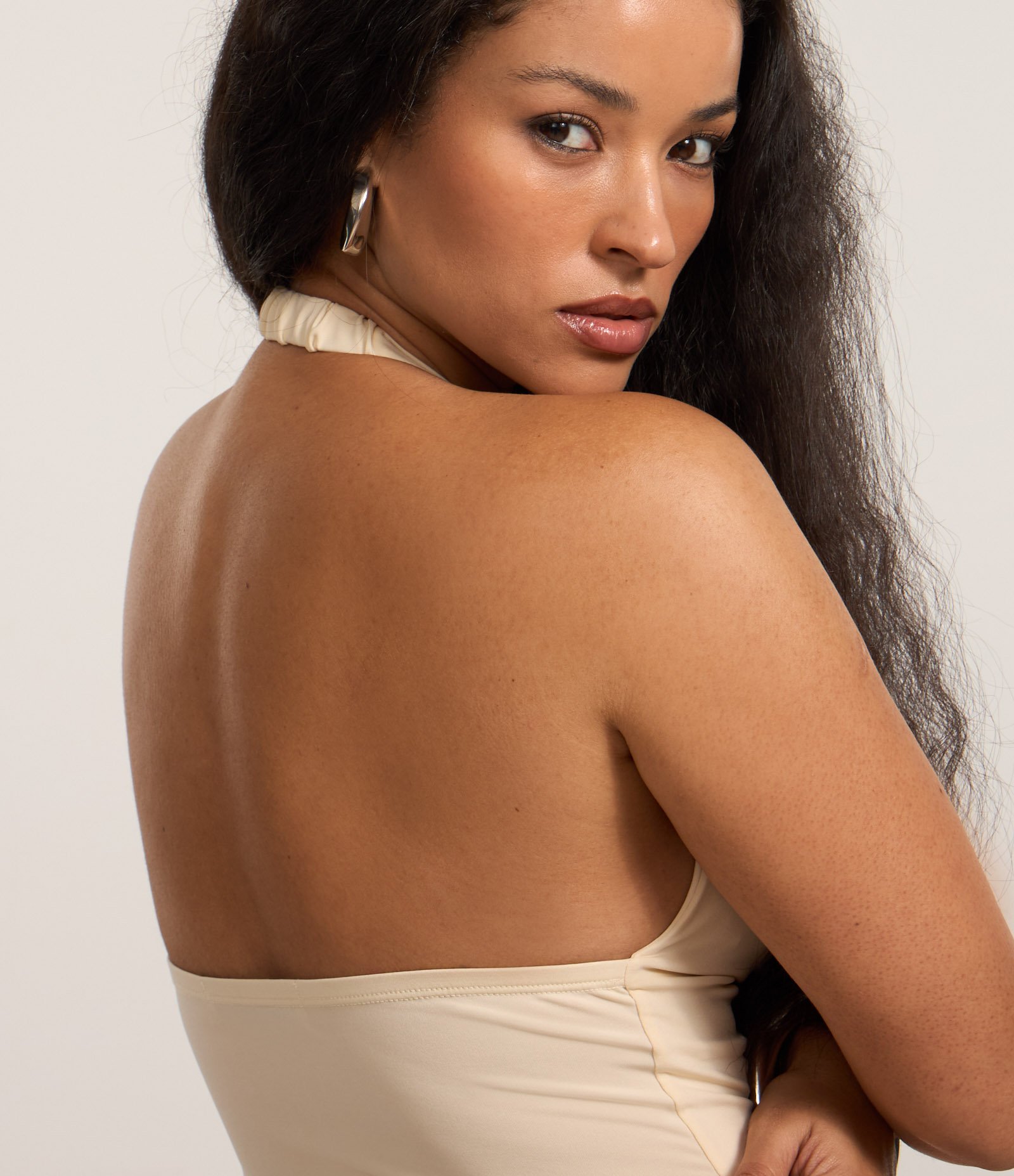 Blusa Frente Única em Microfibra com Decote Degagê 4