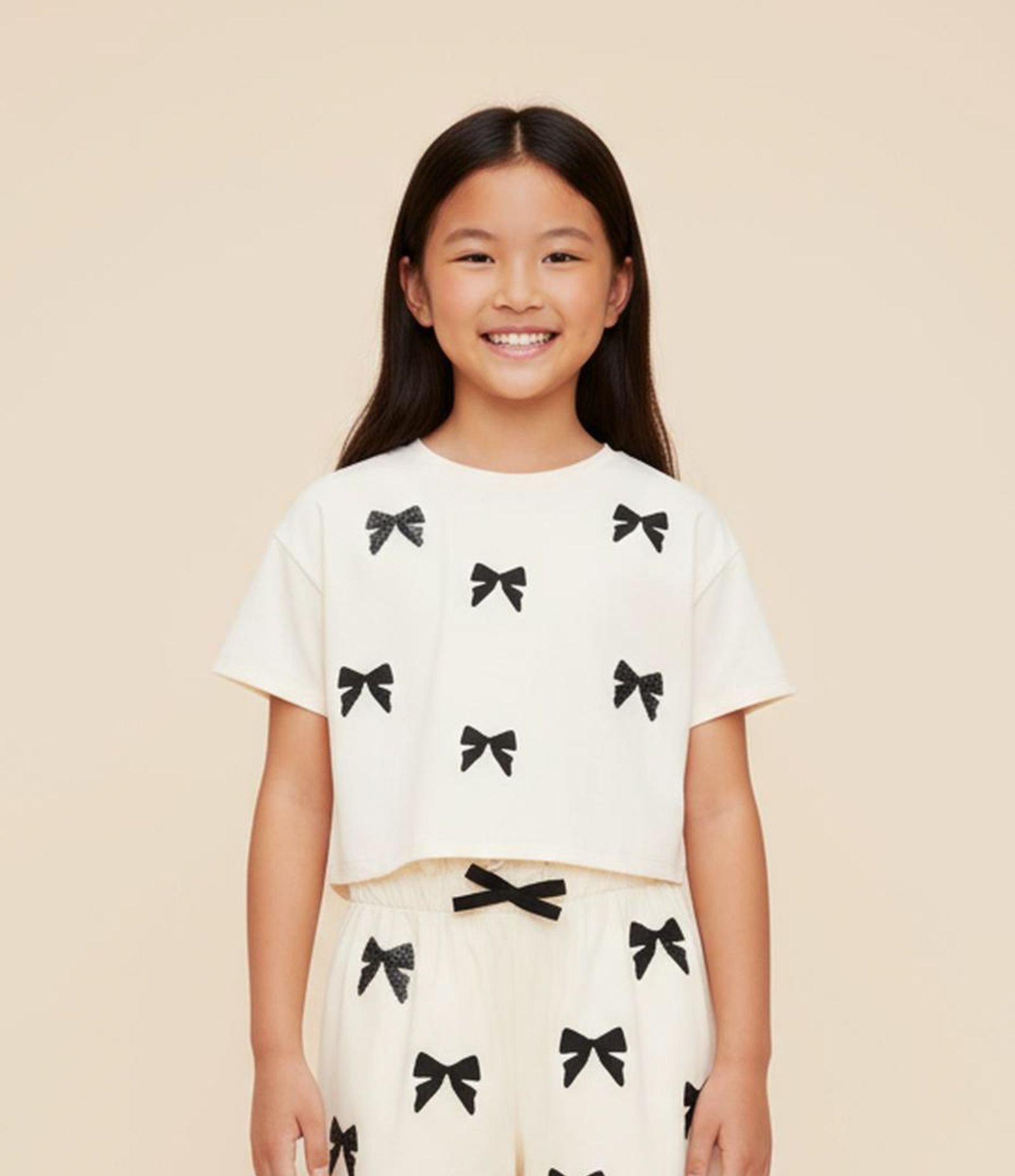 Camiseta Regular com Laços em Paetês - Tam 5 a 14 Anos Bege 1