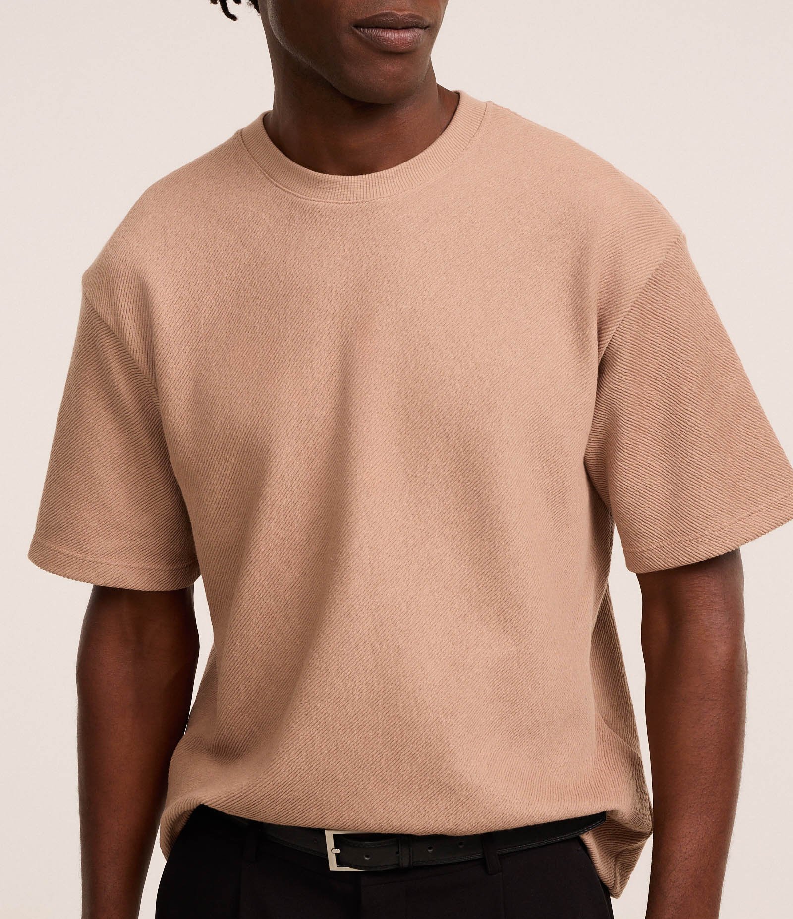 Camiseta Boxy em Algodão com Gola Canoa e Canelada Bege 3