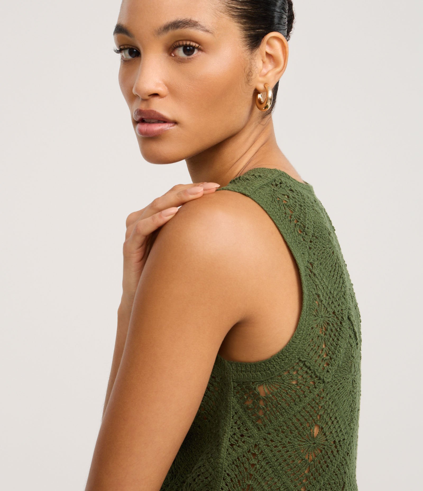 Blusa em Tricô de Efeito Crochê com Barra V Verde 4