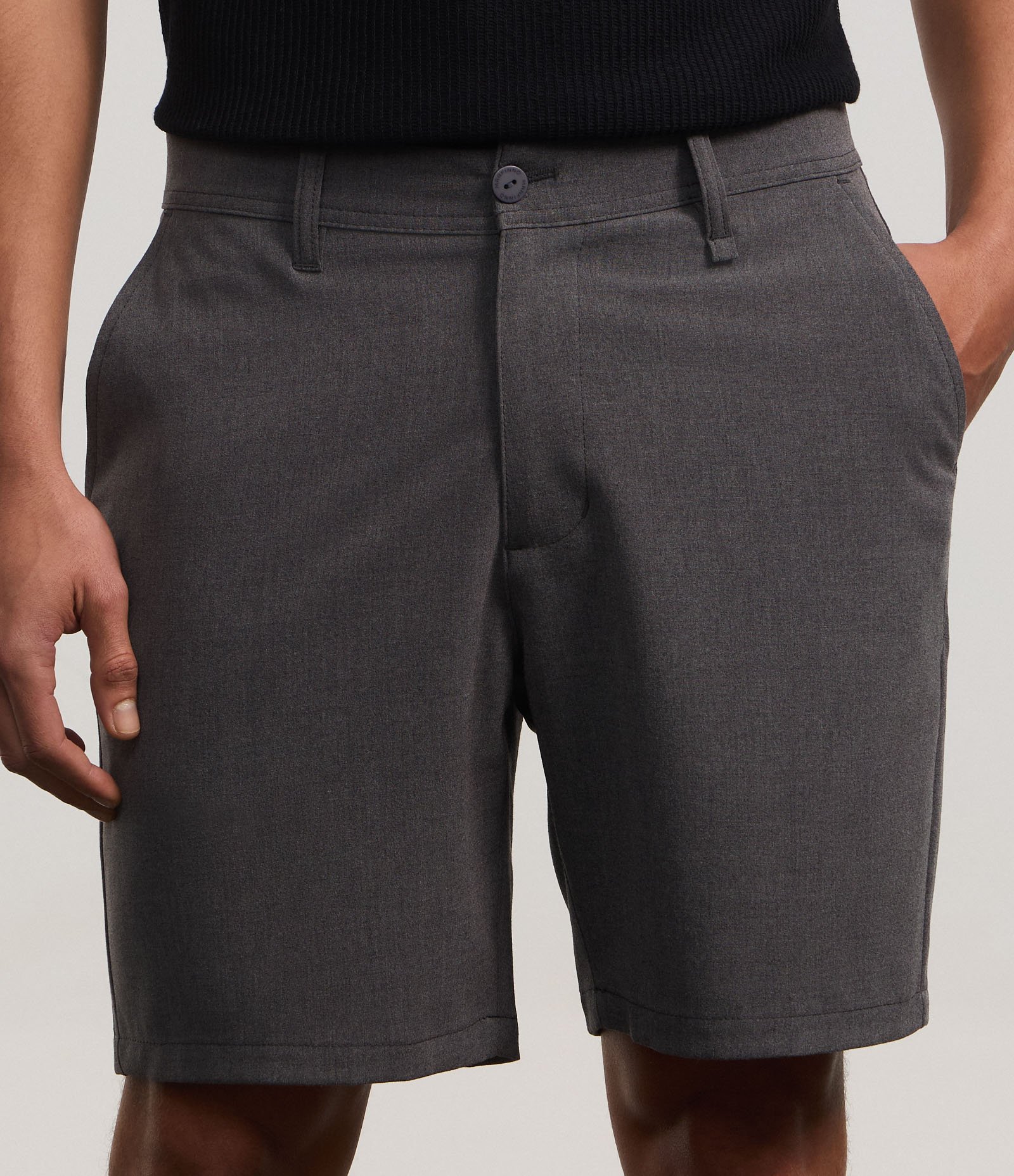 Bermuda Slim em Sarja Alfaiatada Cinza 2