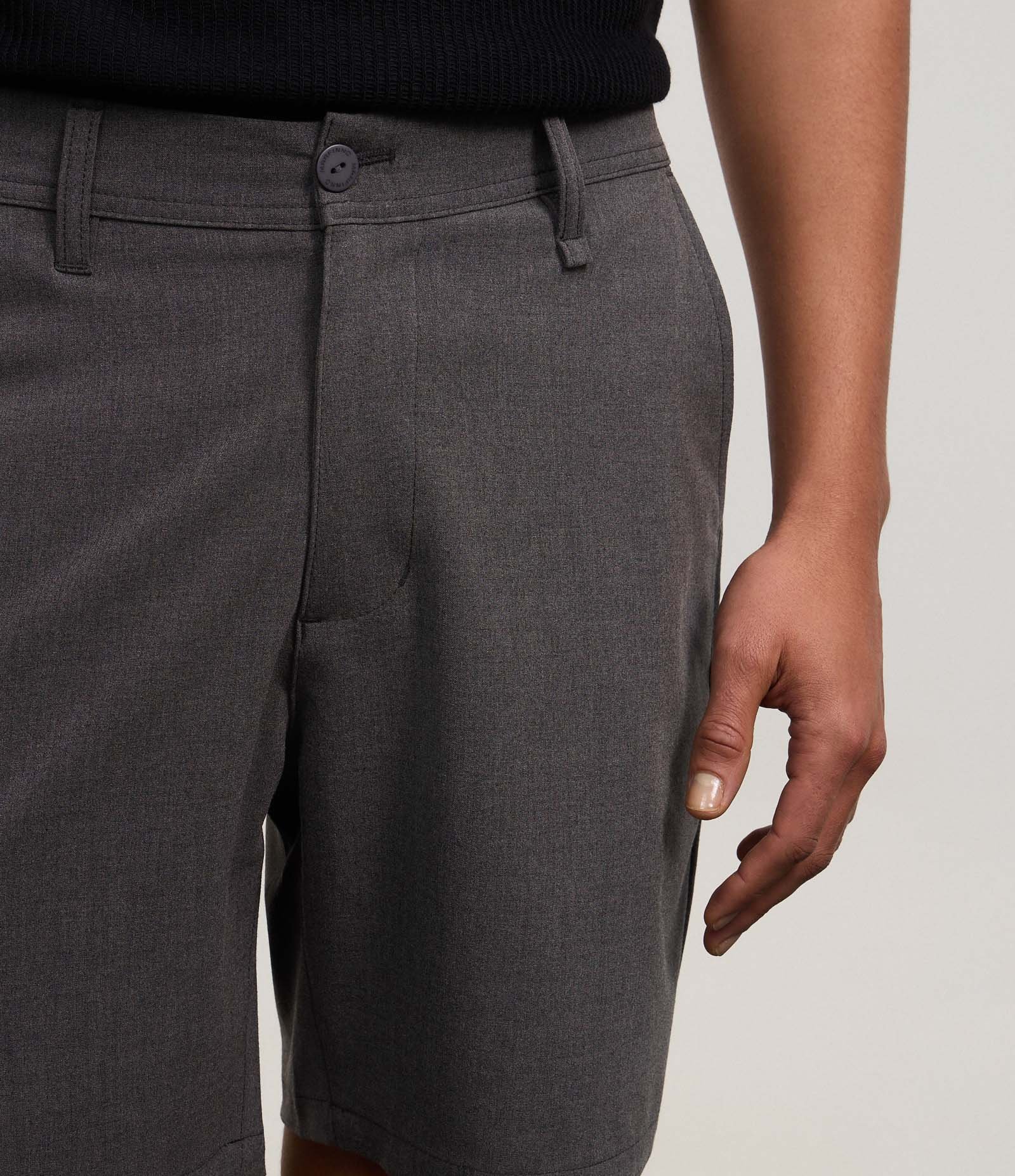 Bermuda Slim em Sarja Alfaiatada Cinza 3