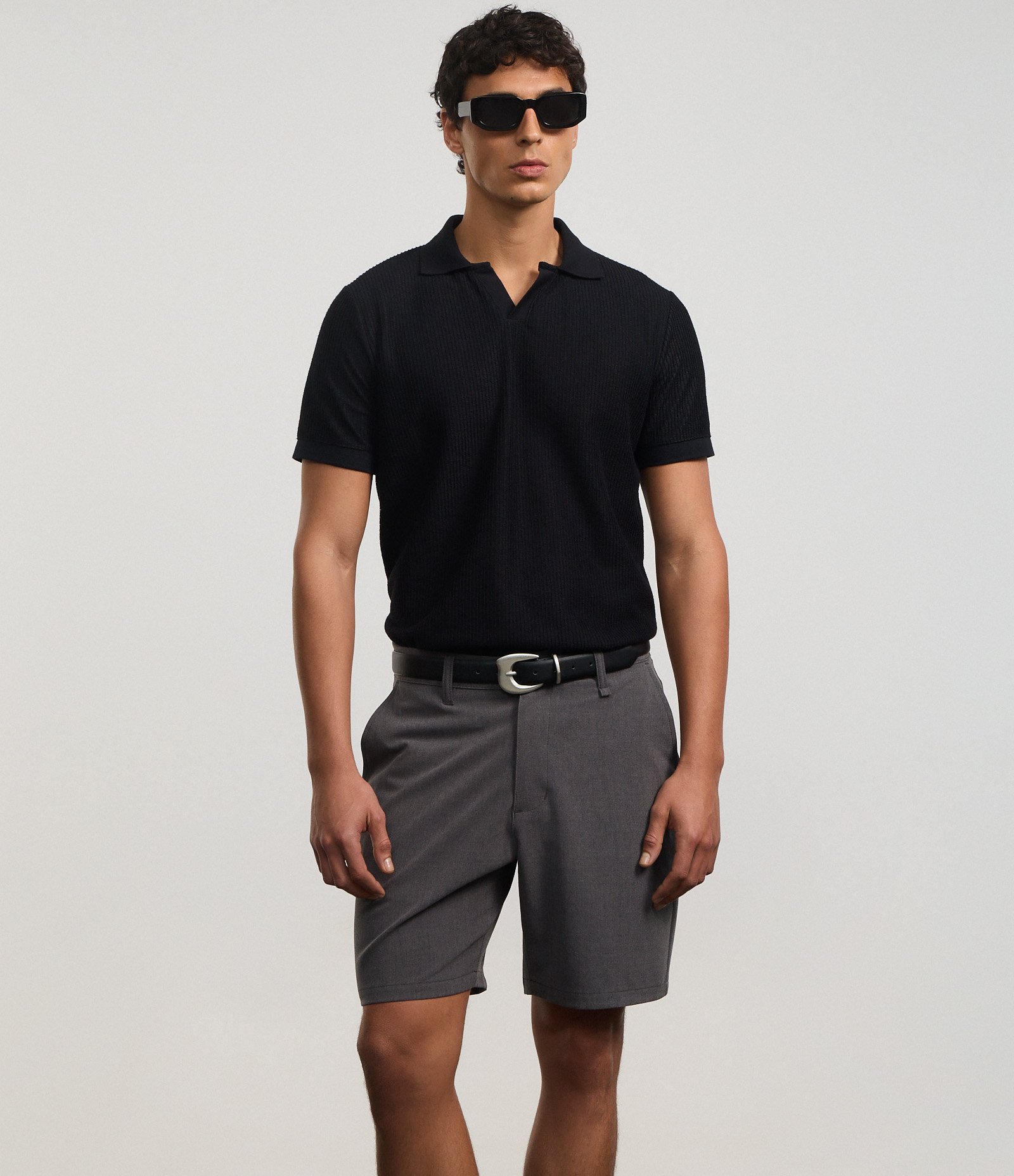 Bermuda Slim em Sarja Alfaiatada Cinza 5