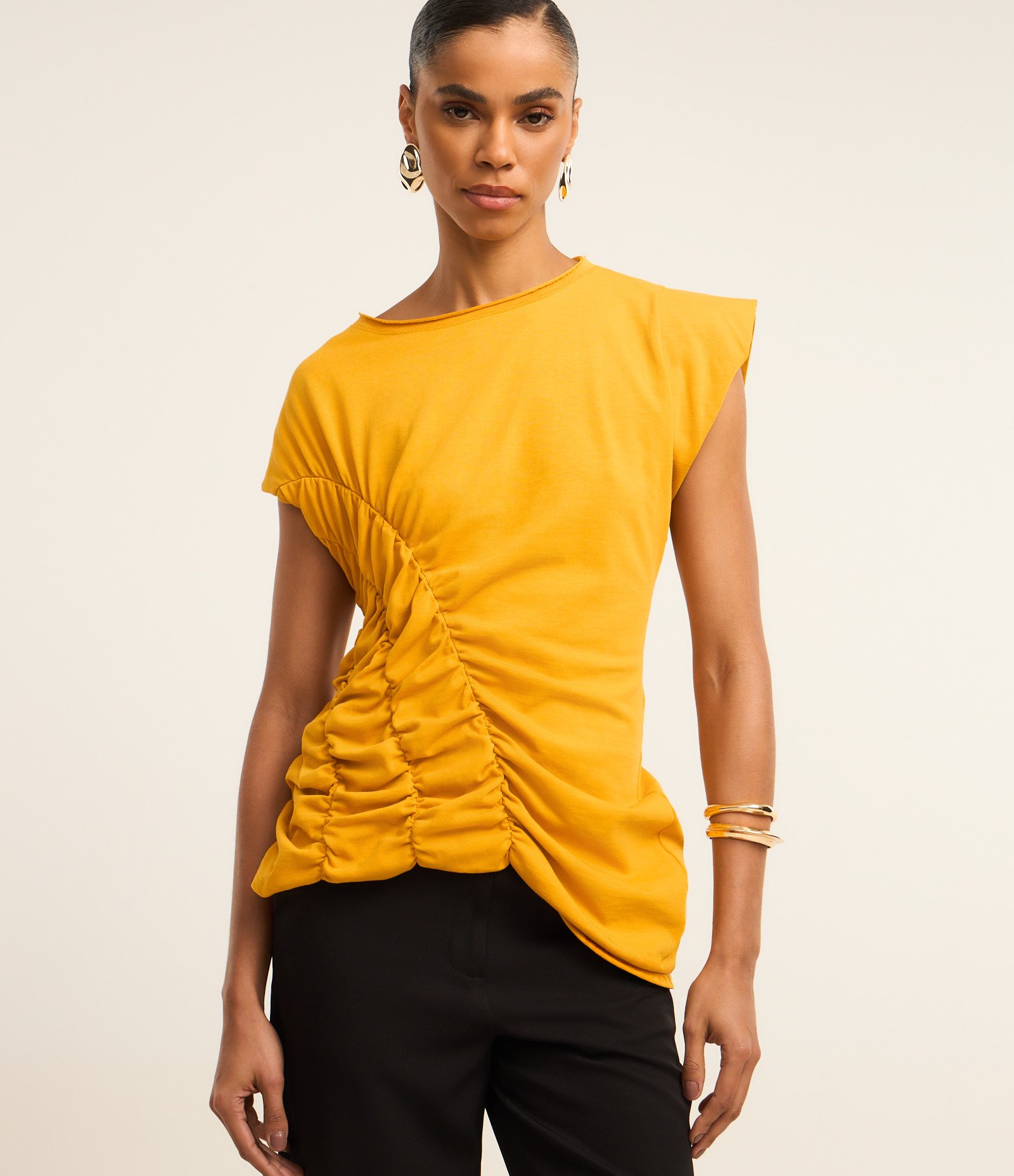 Blusa em Algodão com Drapeado Frontal Amarelo 1