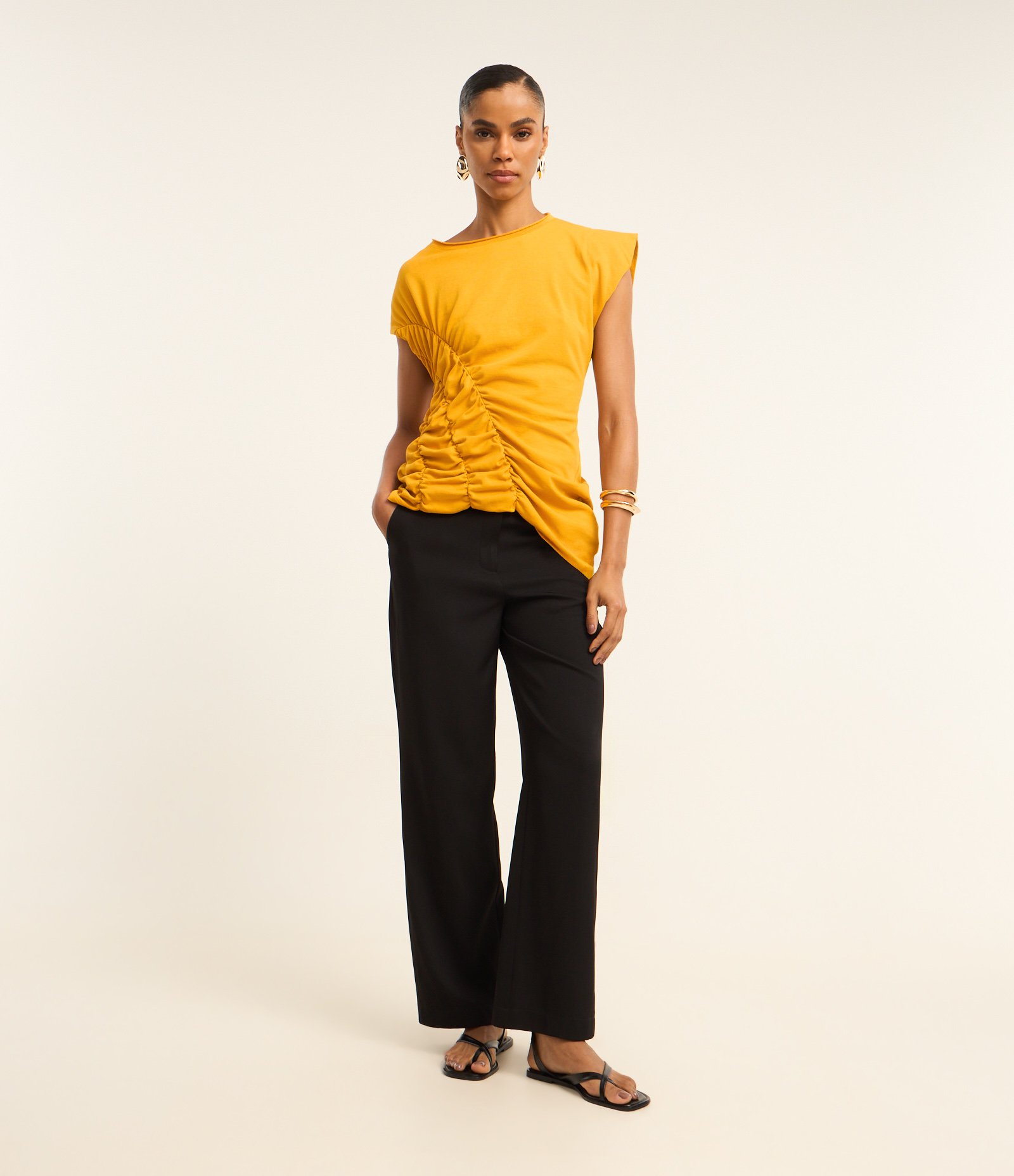 Blusa em Algodão com Drapeado Frontal Amarelo 2