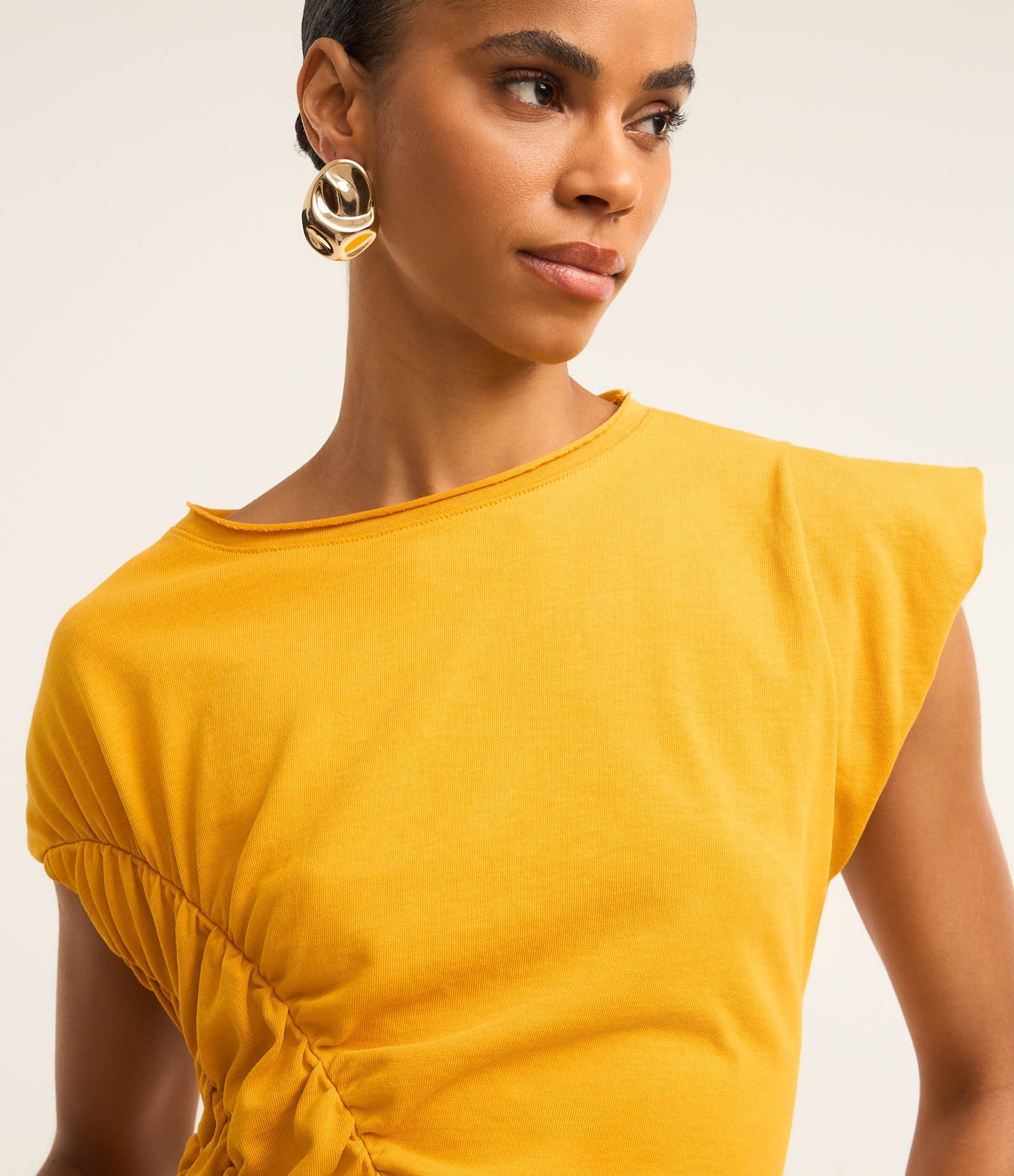 Blusa em Algodão com Drapeado Frontal Amarelo 4