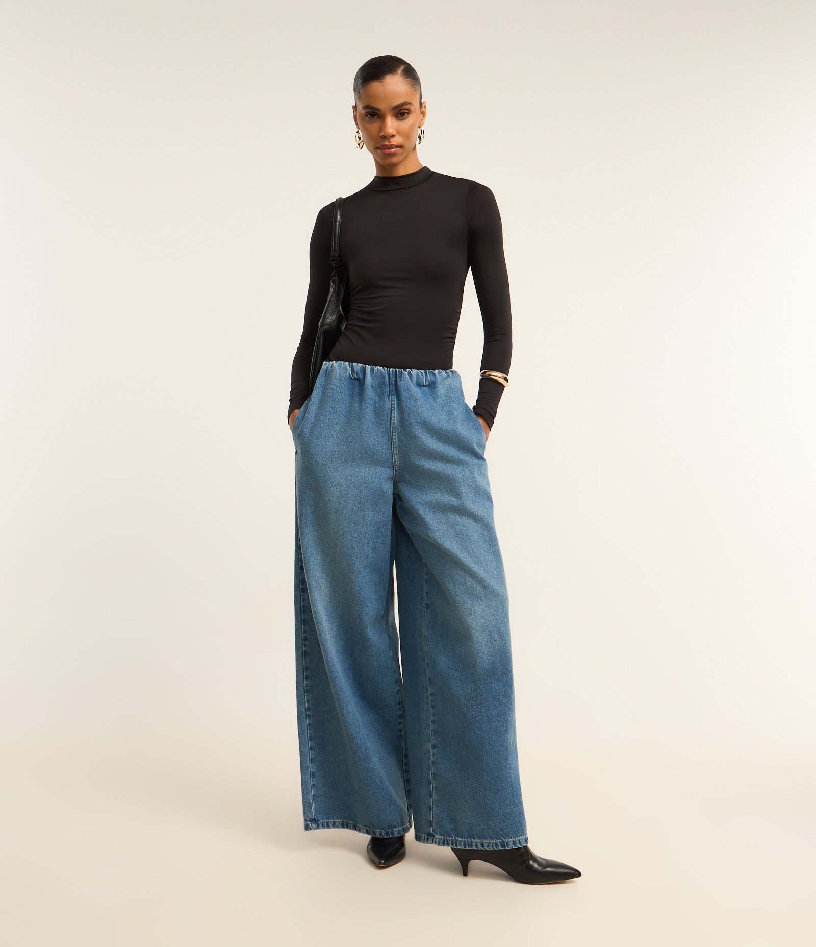 Calça Super Wide Leg em Jeans com Cós Drapeado e Elástico Interno Azul 2