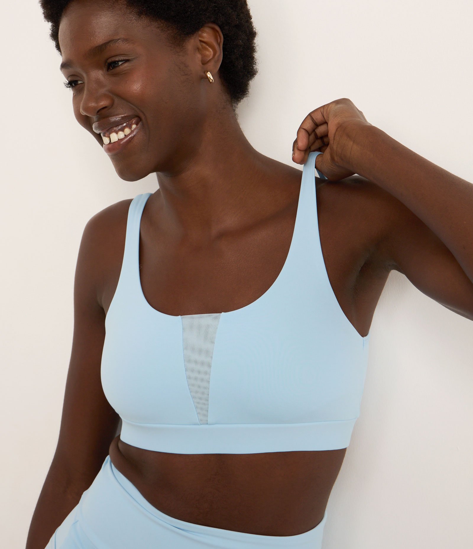 Top Esportivo em Microfibra com Recortes de Tule Azul 4