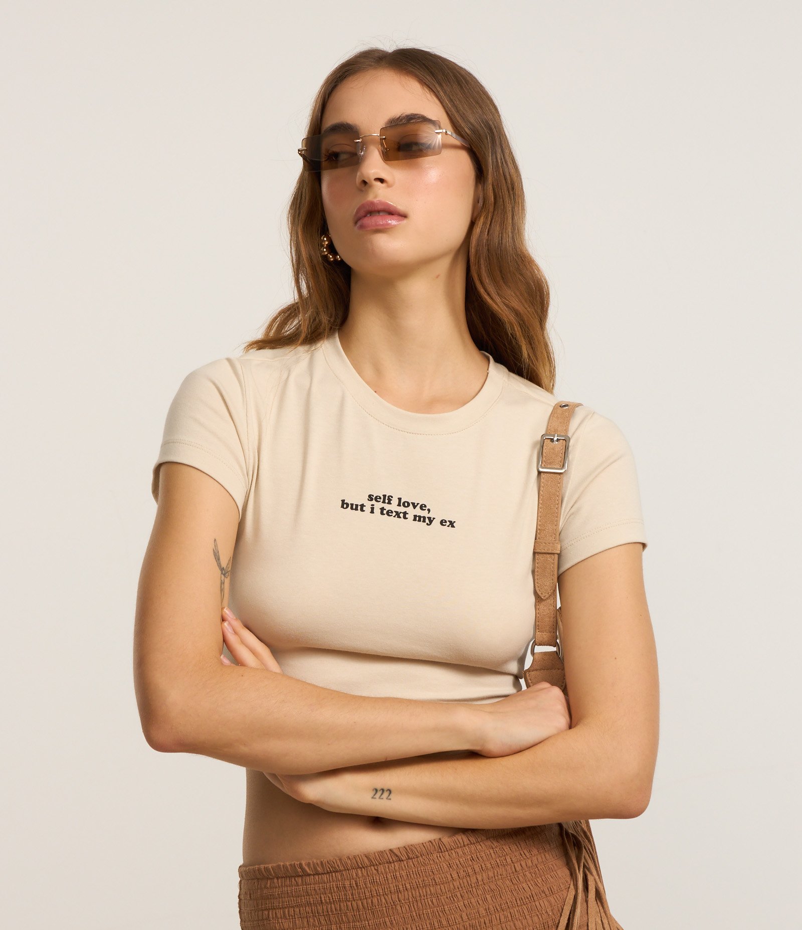 Blusa New T-shirt em Algodão com Lettering Frontal Bege 1