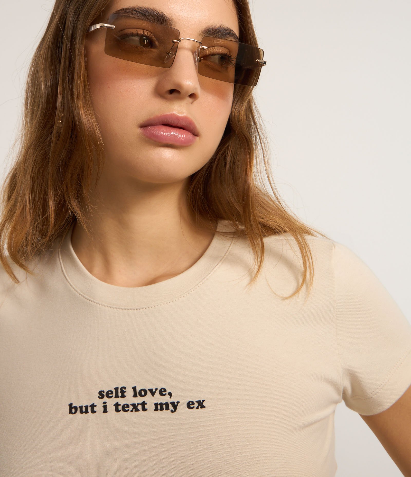 Blusa New T-shirt em Algodão com Lettering Frontal Bege 3