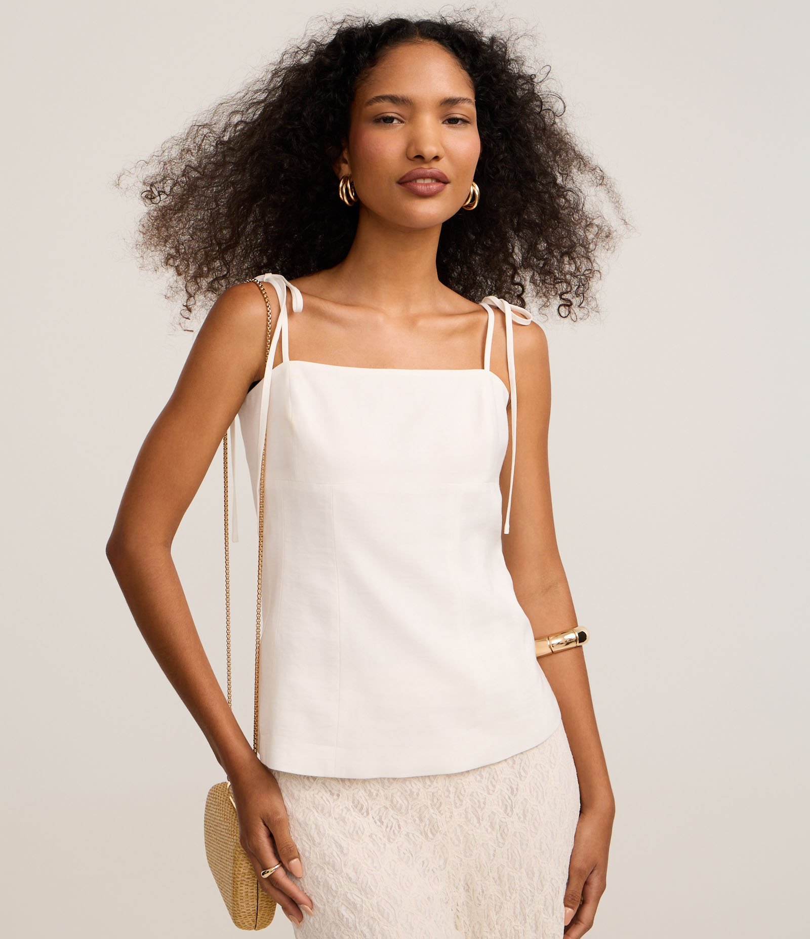 Blusa Alfaiatada com Decote Reto e Laço na Alça Branco 1