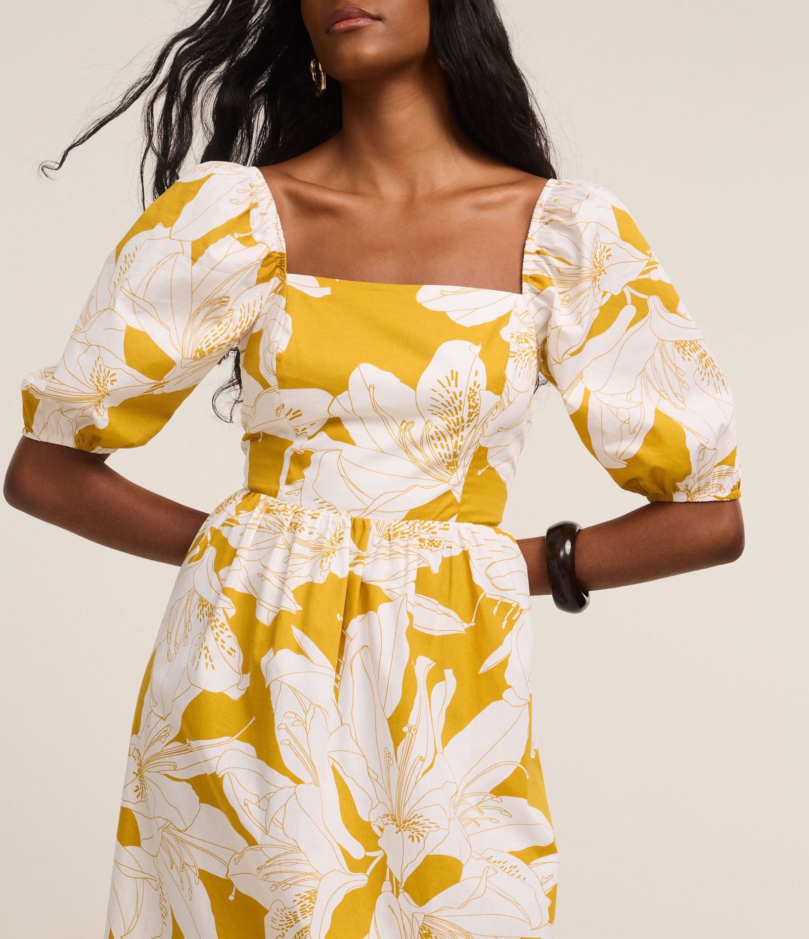 Vestido Midi em Tricoline com Manga Bufante e Estampa Floral Amarelo/Branco 4
