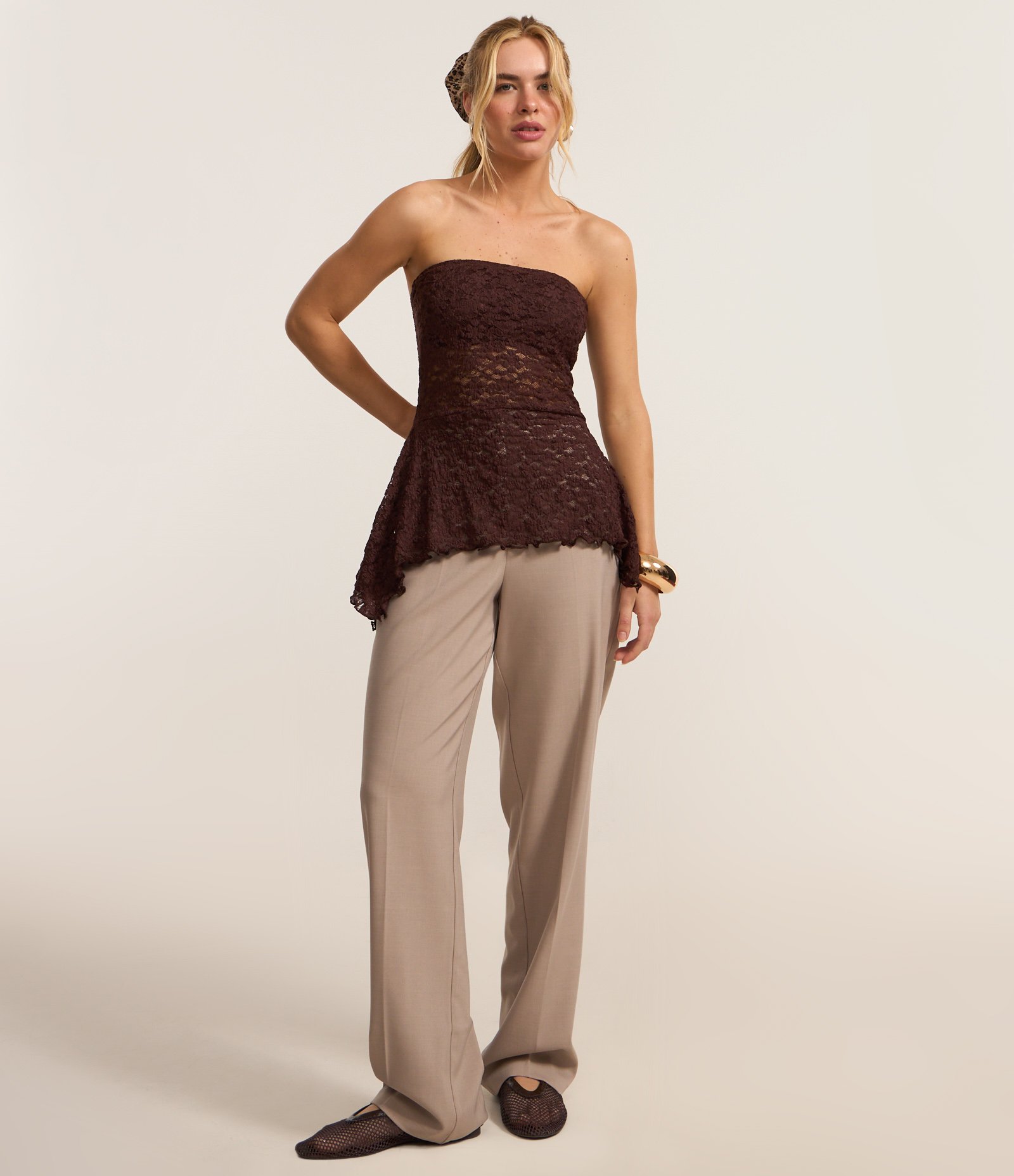 Blusa Tomara que Caia em Renda com Pontas Diferenciadas Marrom 2