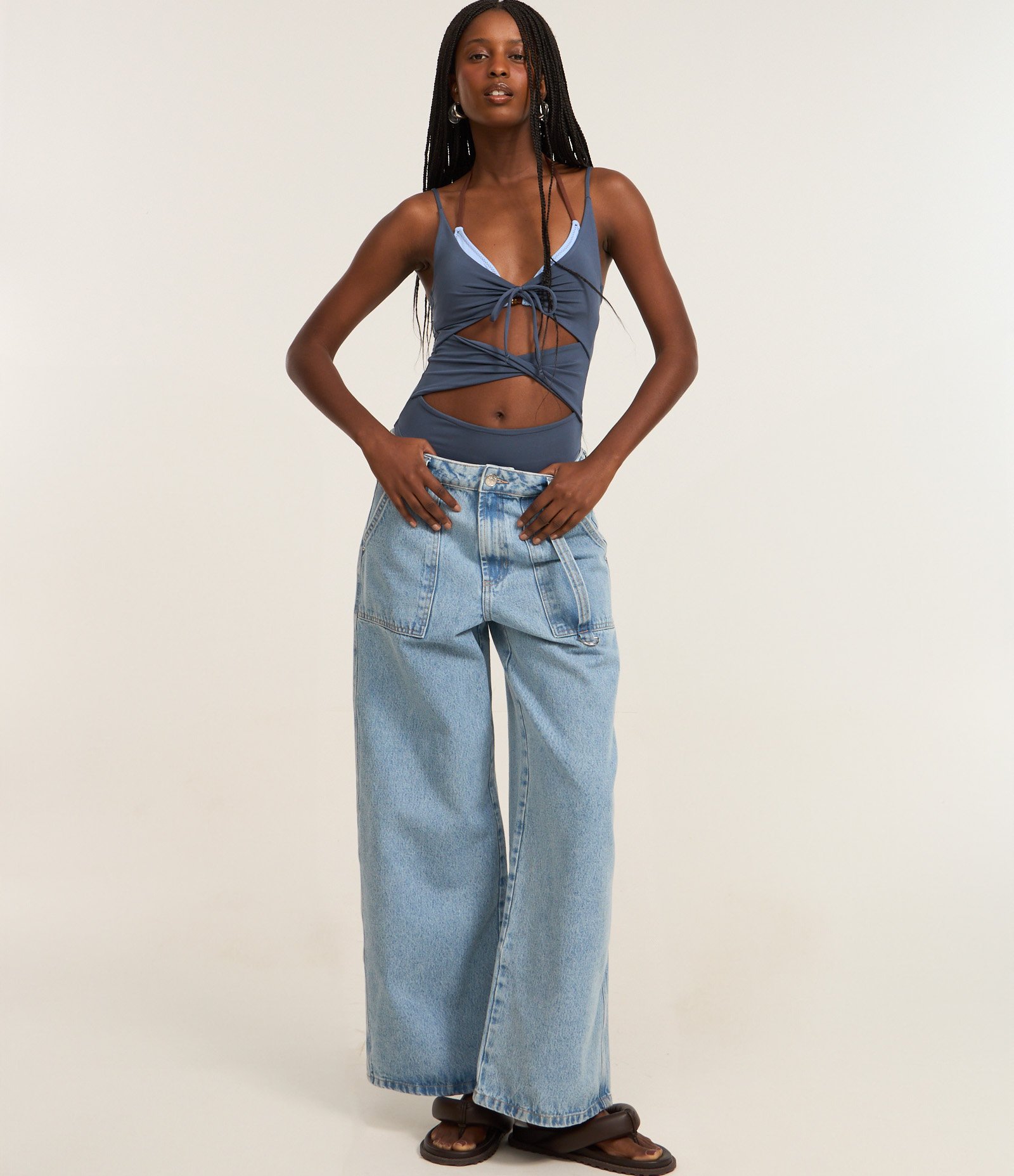 Body Cut Out em Microfibra com Amarração Azul 2