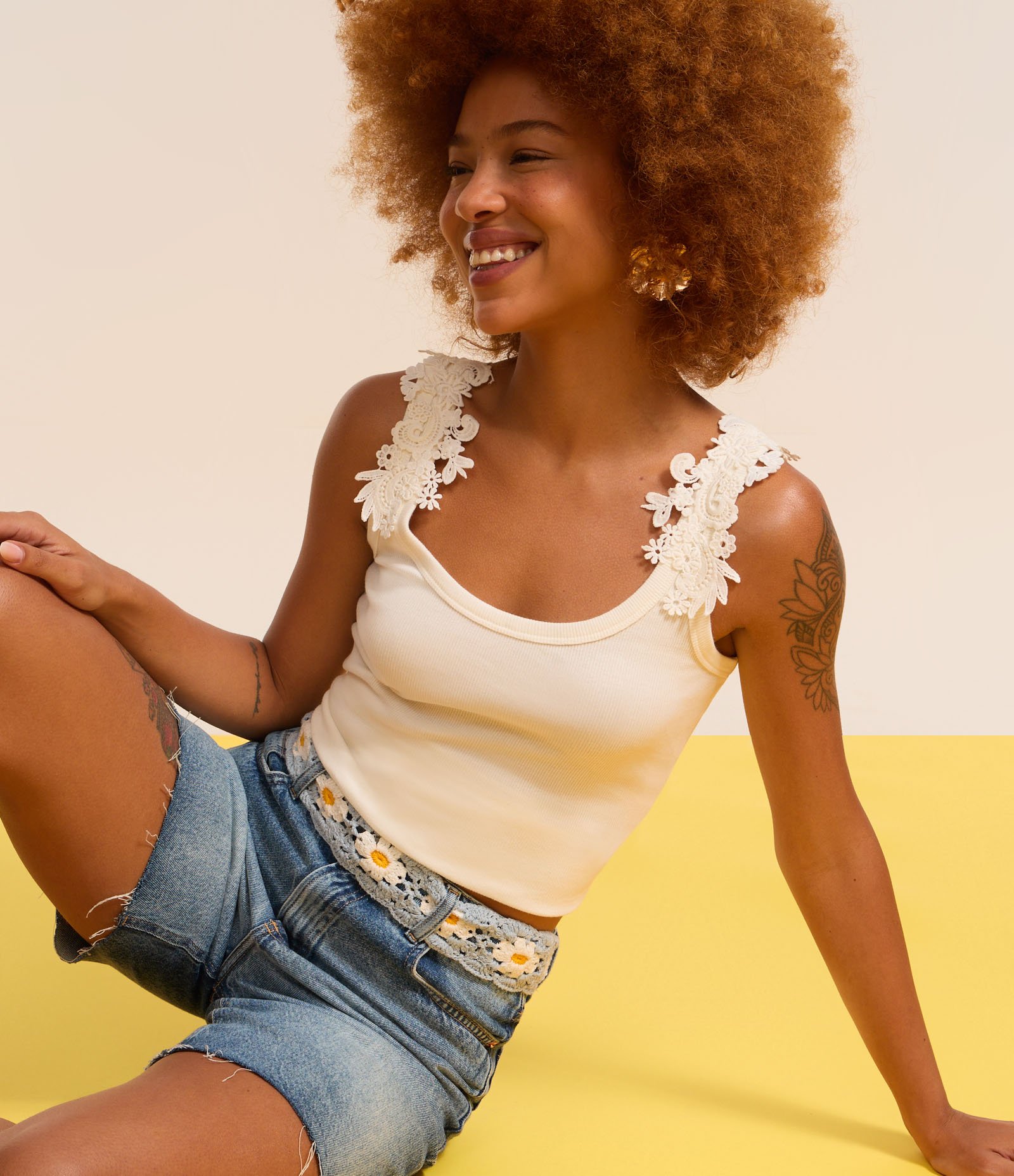 Blusa Regata em Algodão com Aviamento Rendado na Alça Branco 4