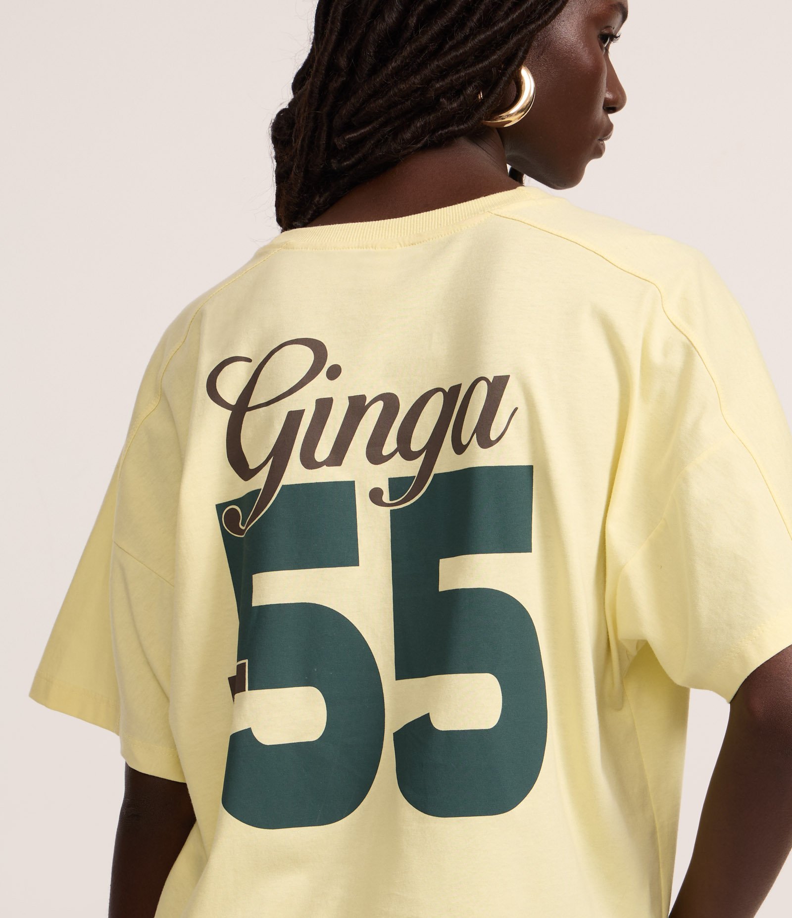 Blusa Regular com Recorte no Ombro e Lettering Brasil Amarelo 4