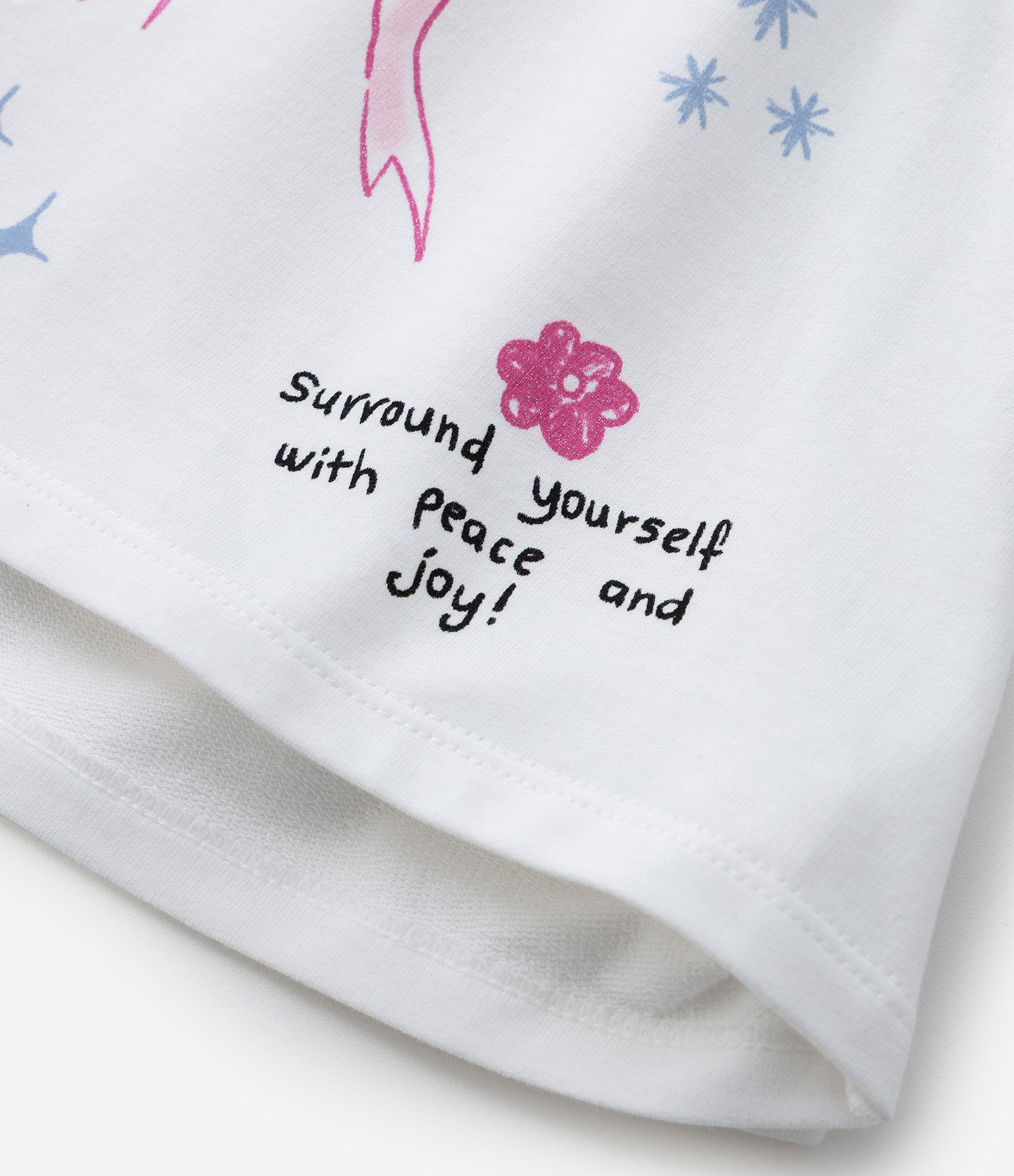 Short Regular Infantil com Estampa de Ícones Sweet Doodles - Tam 5 a 14 Anos Branco 7