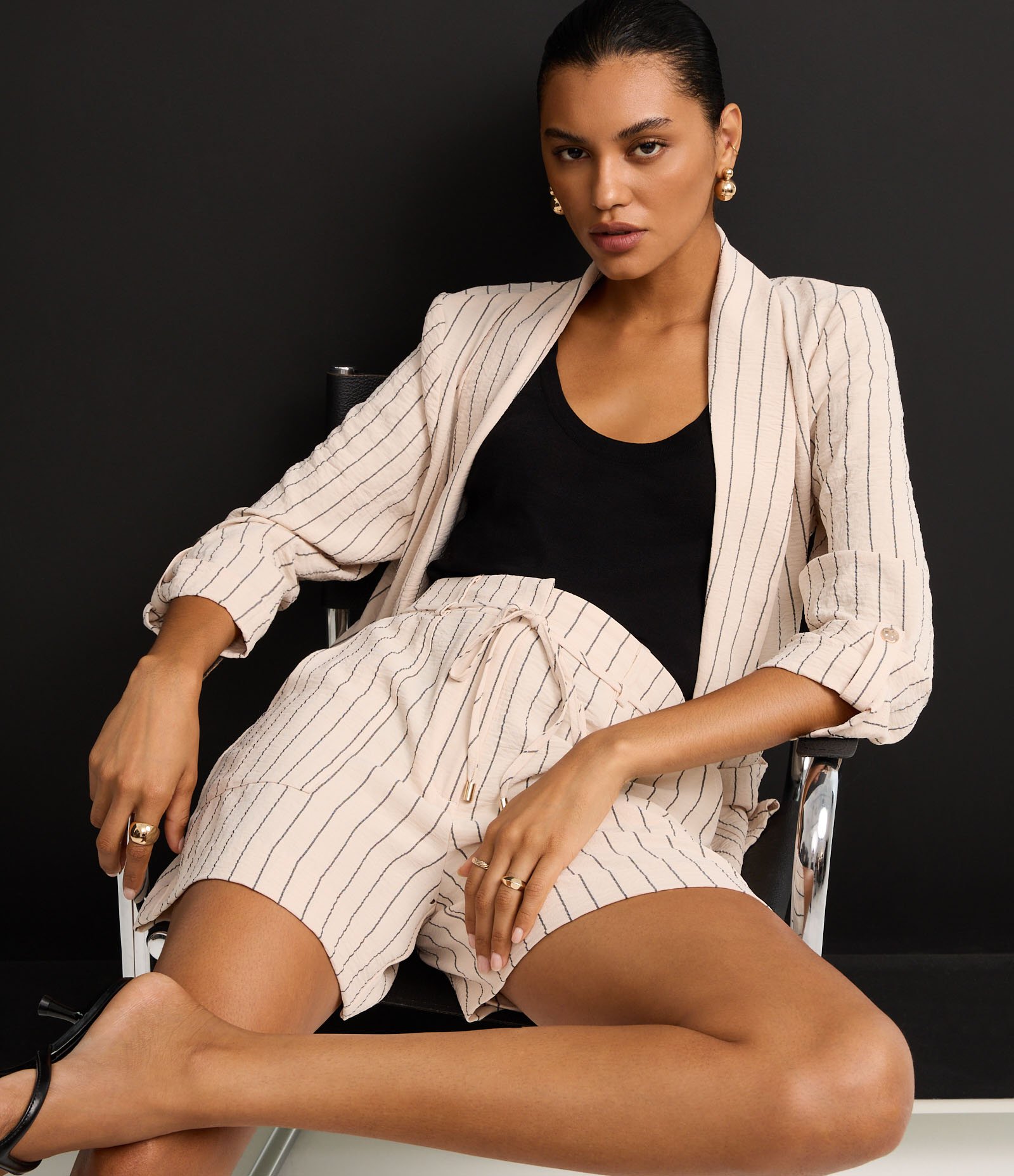 Short Reto Cintura Alta em Airflow com Listras de Fio Tinto Bege 5