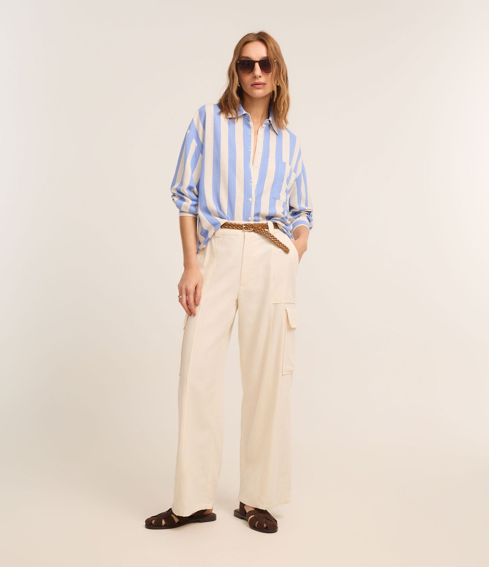 Camisa Ampla em Viscolinho com Listras Verticais Largas Azul/Branco 2