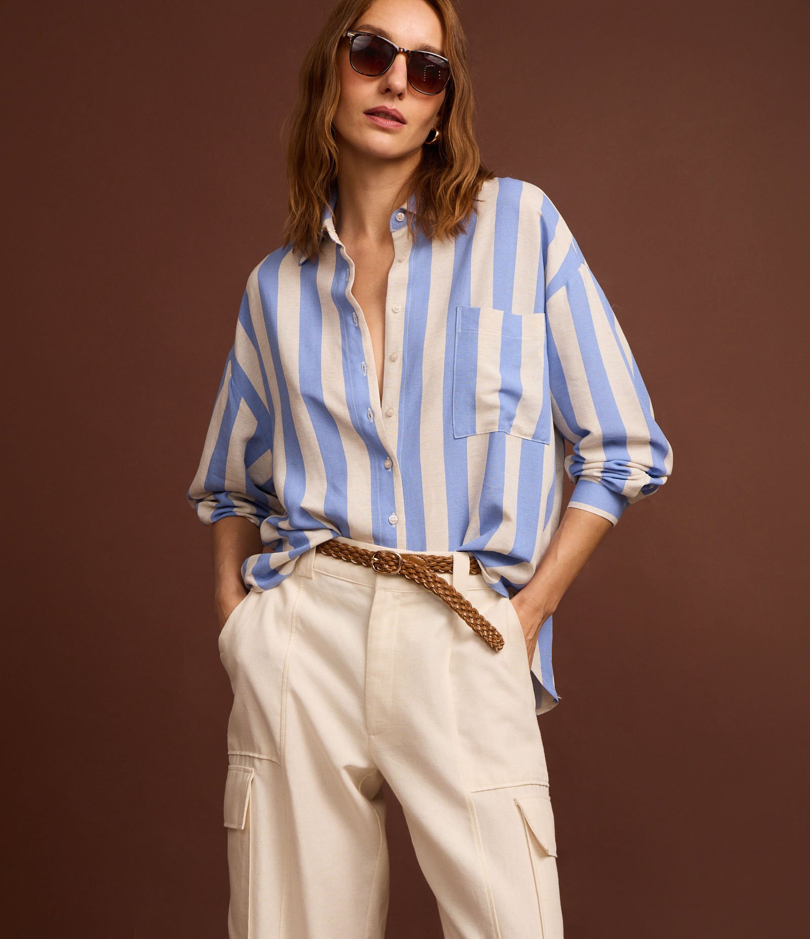 Camisa Ampla em Viscolinho com Listras Verticais Largas Azul/Branco 6