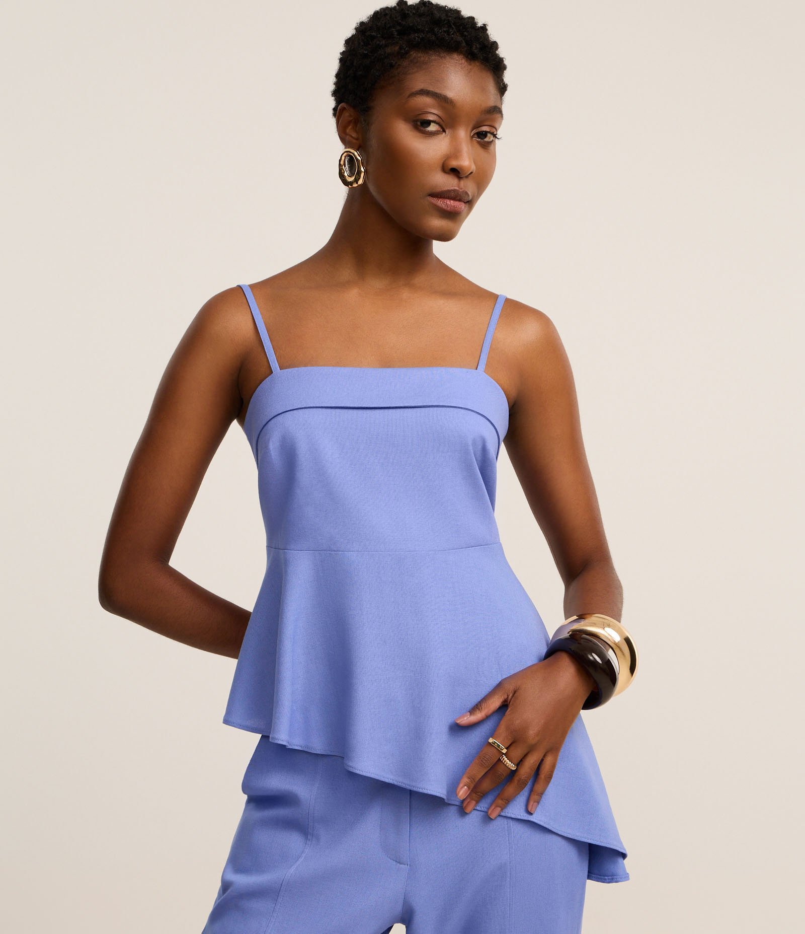 Blusa de Alça em Viscolinho com Barra Assimétrica Azul 1