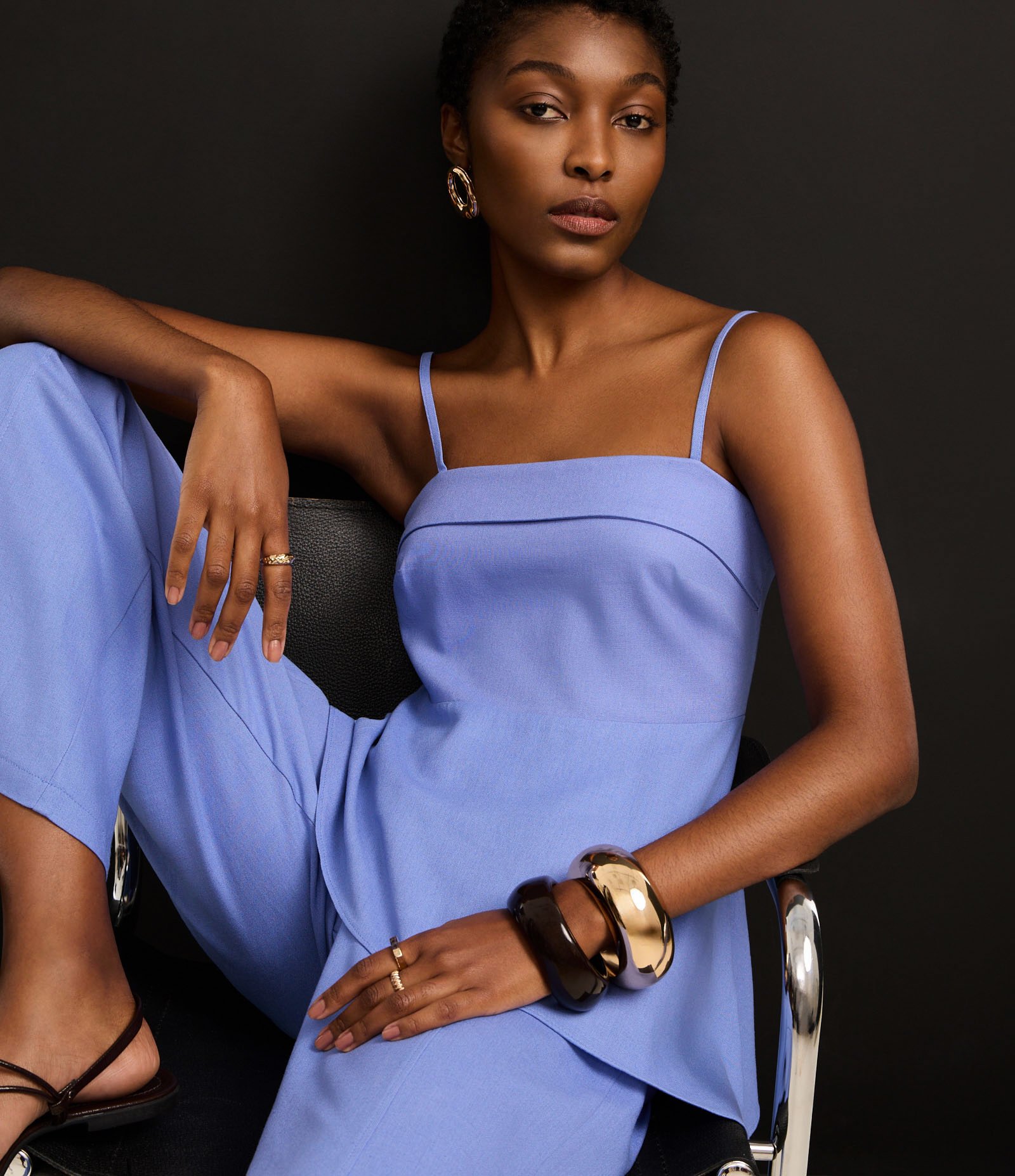 Blusa de Alça em Viscolinho com Barra Assimétrica Azul 5