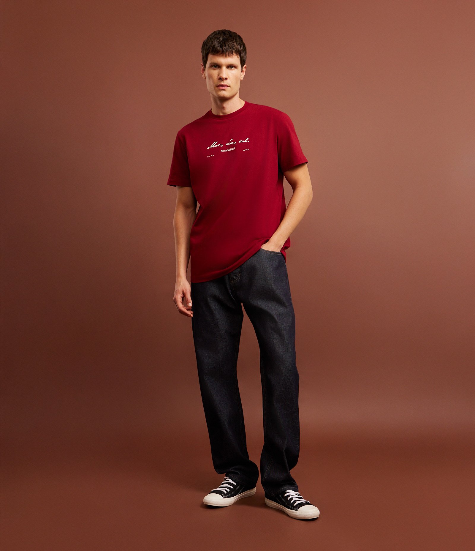 Camiseta Comfort em Algodão com Estampa Lettering Vermelho 2