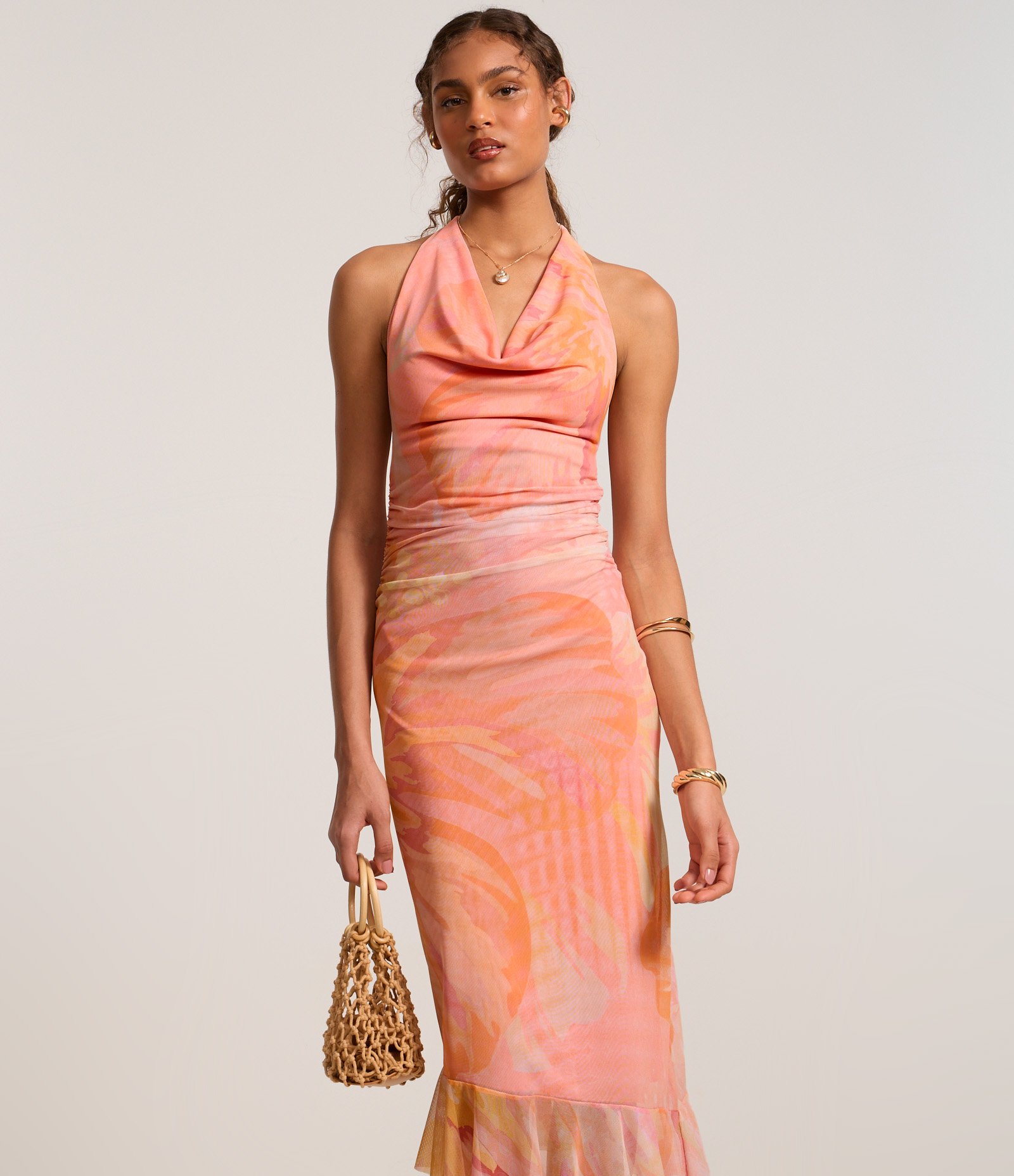 Vestido Frente Única em Tule com Estampa Floral e Decote Degagê Salmão 2