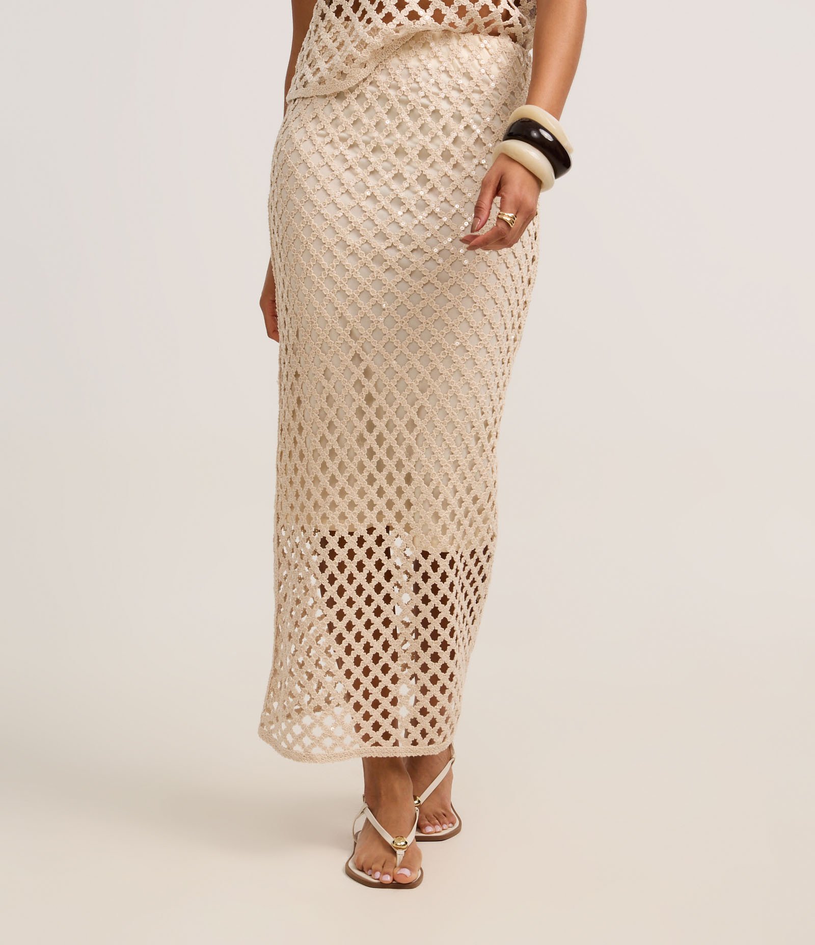 Saia New Midi em Renda de Efeito Crochê com Paetê Bege 3
