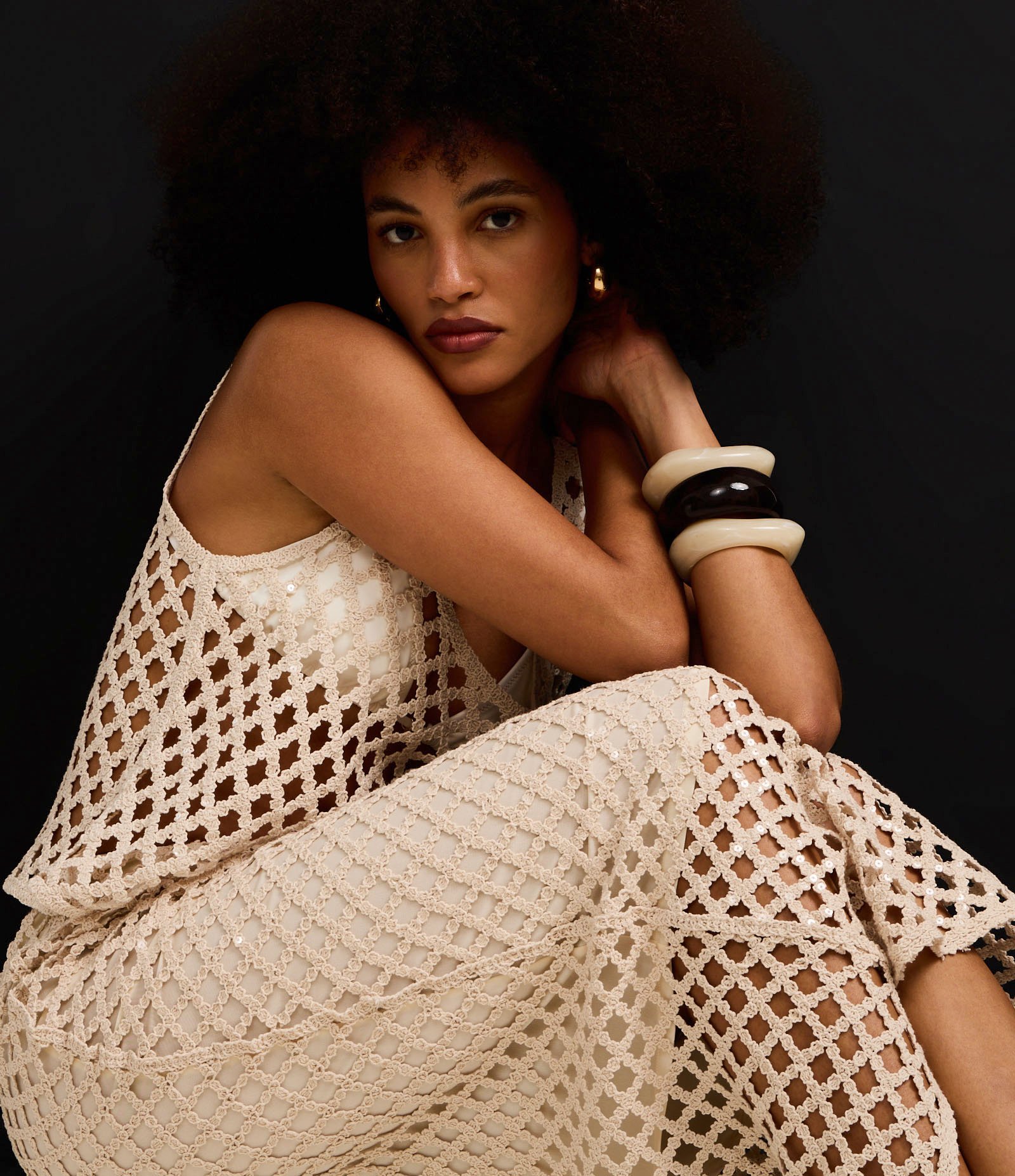 Saia New Midi em Renda de Efeito Crochê com Paetê Bege 5