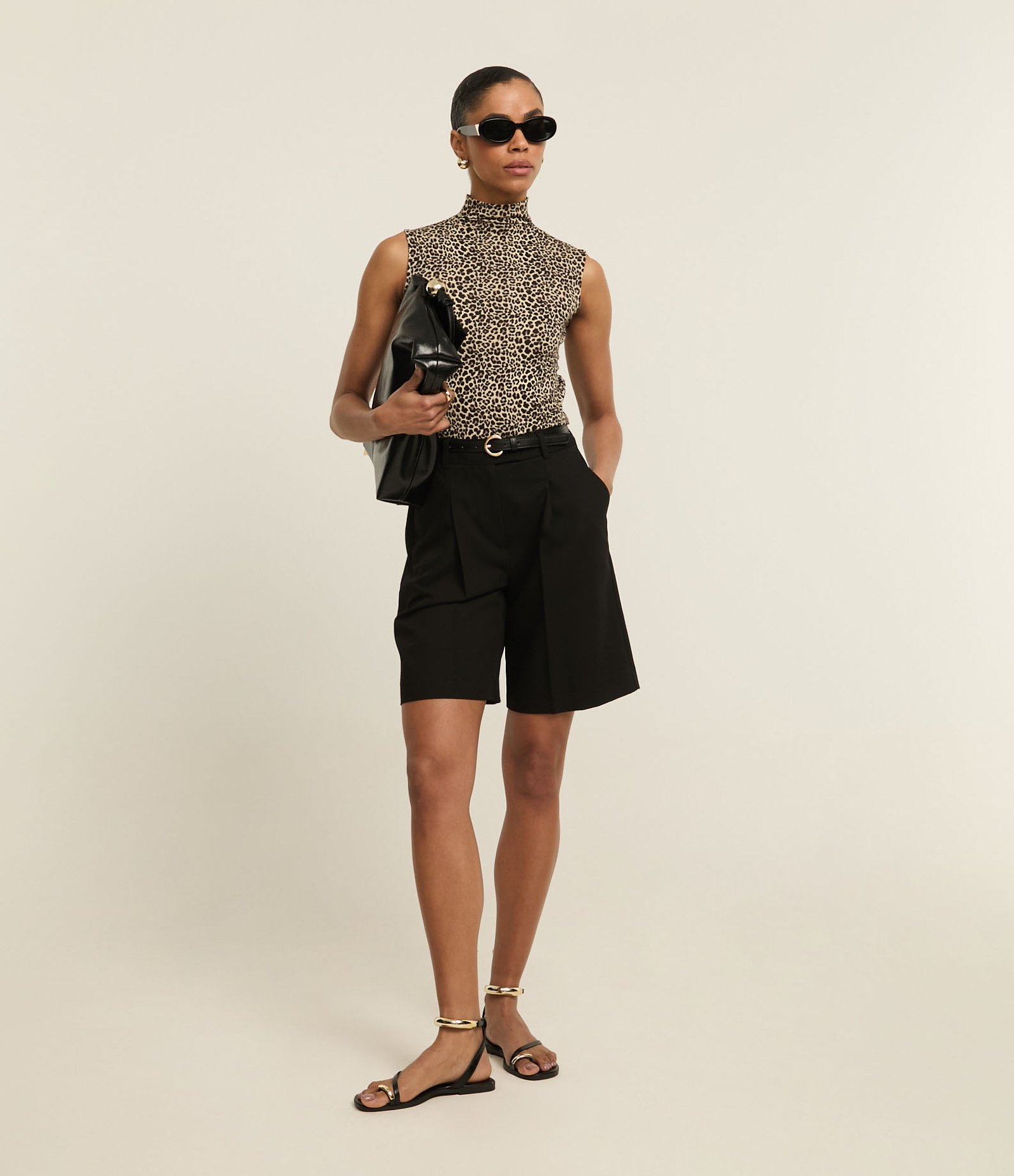 Blusa em Viscolycra com Gola Alta e Estampa Onça Marrom 2